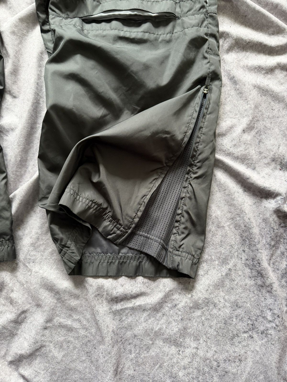 Nike Y2K Nike Nylon Pants Vintage Mens Gray Size XS(L-kids) Size US 28 / EU 44 - 3 Thumbnail