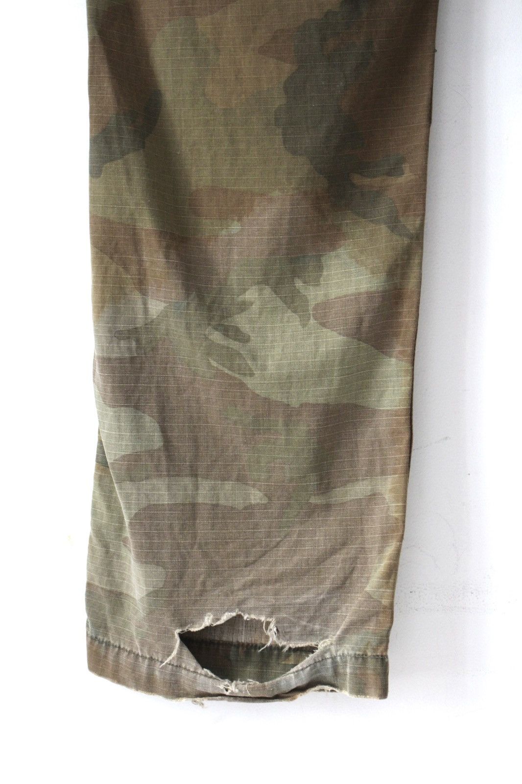 Japanese Brand 2000S DÂ-NANG CAMO DYED CARGO PANTS Size US 30 / EU 46 - 6 Thumbnail