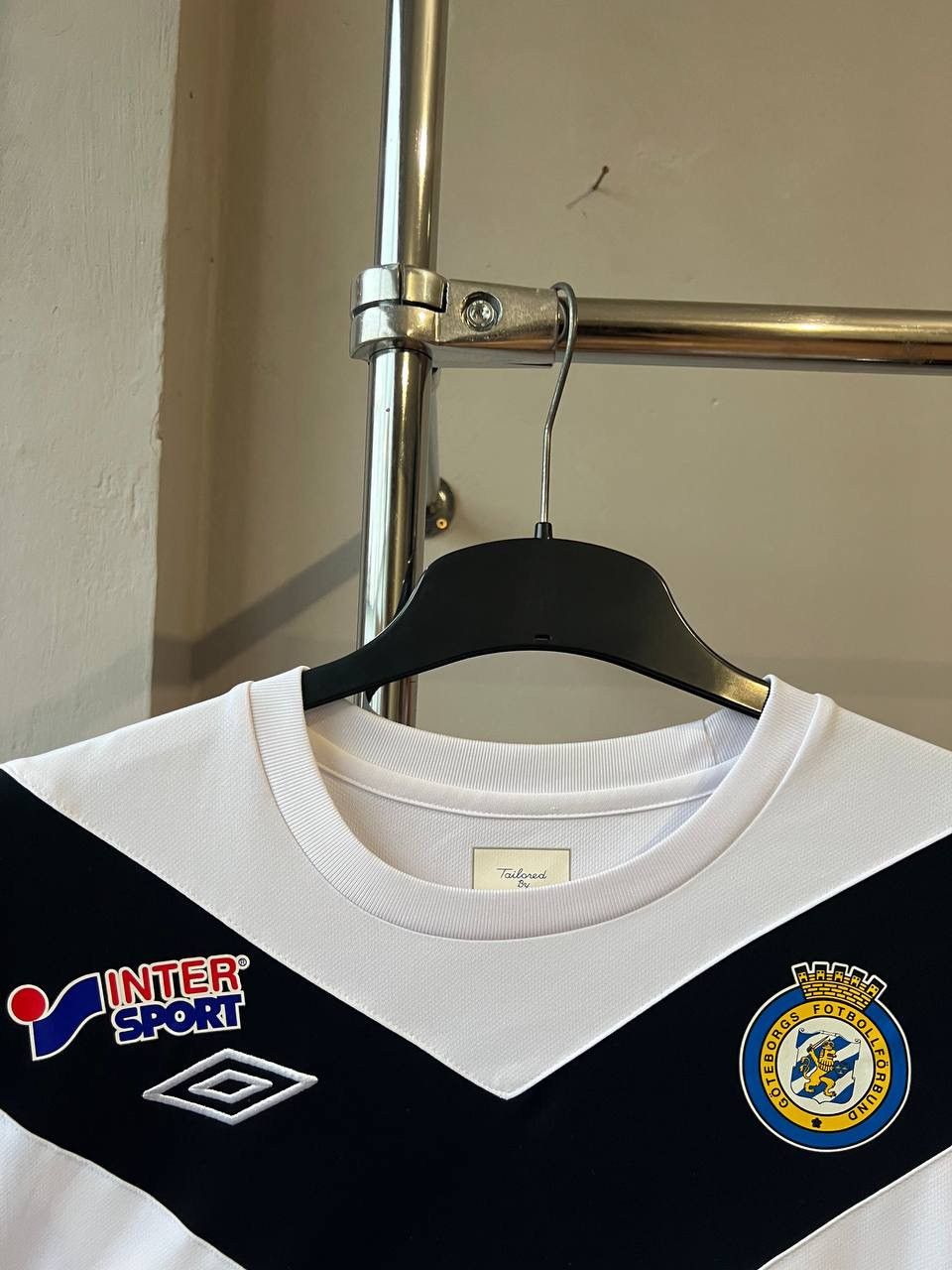Umbro 2012 IFK GOTEBORG #9 SOCCER JERSEY FOOTBALL SHIRT UMBRO SZ L Size US L / EU 52-54 / 3 - 5 Thumbnail