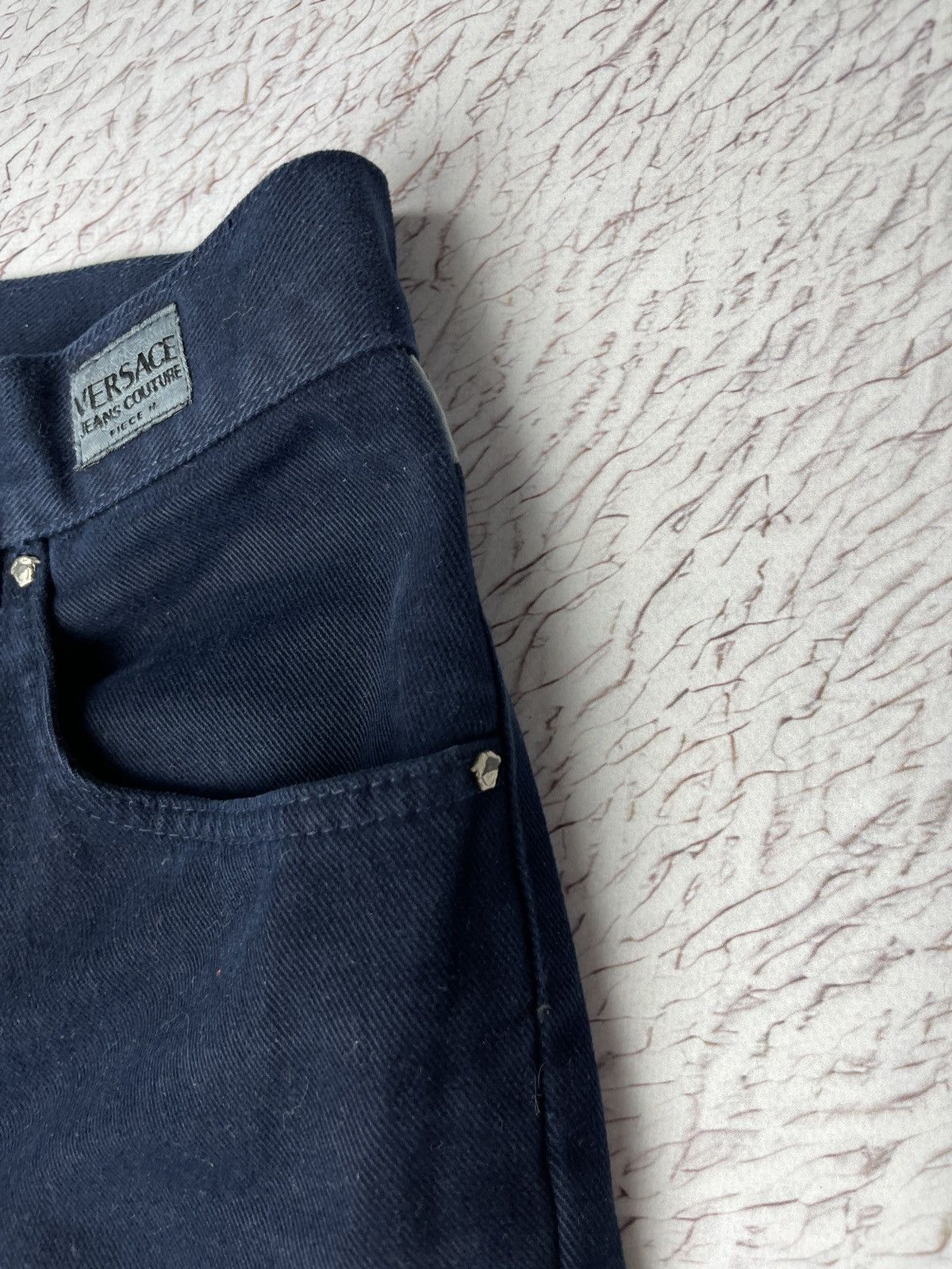 Versace Jeans Couture Versace Jeans Couture vintage navy blue denim jeans pants Size US 32 / EU 48 - 8 Thumbnail