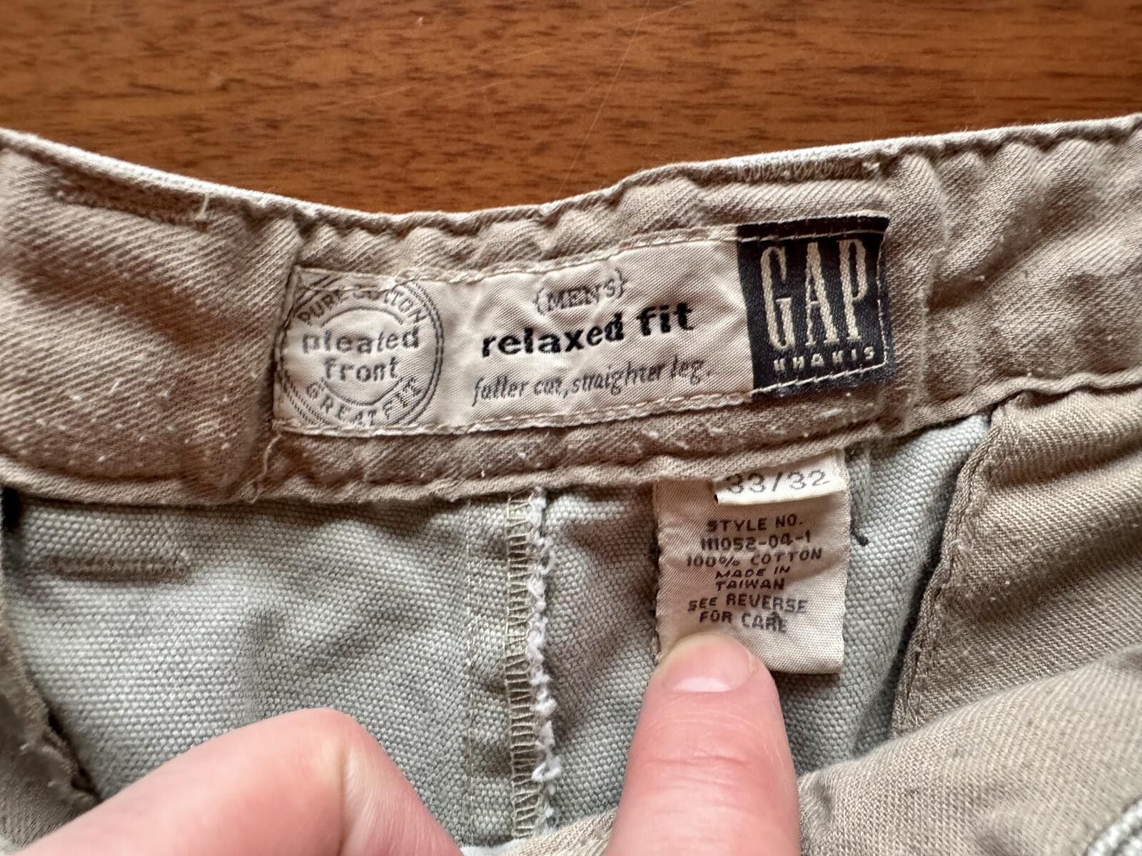 Gap Vintage 90s GAP Khakis Men’s Relaxed Fit Pleated Front 33x32 Size US 33 - 3 Thumbnail
