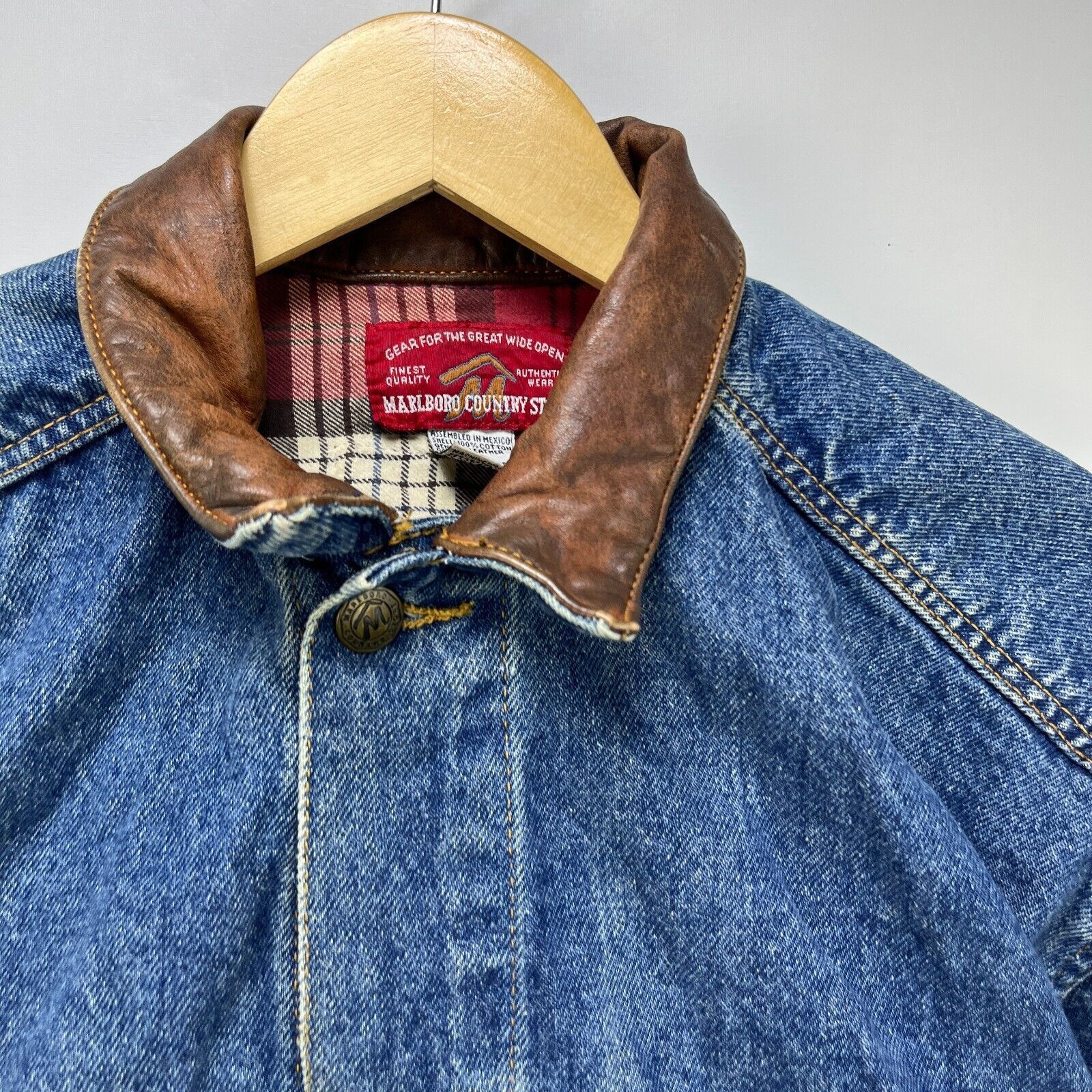 Vintage Vintage Marlboro Country Denim Leather Collar Jacket Medium Size US M / EU 48-50 / 2 - 3 Thumbnail
