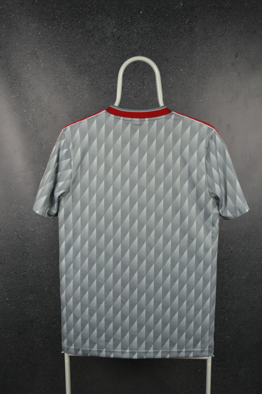 Vintage Liverpool 1991 Away Football Shirt Retro Soccer Jersey Size US S / EU 44-46 / 1 - 2 Thumbnail