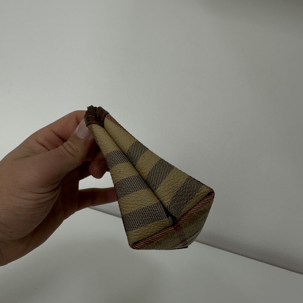 Burberry Vintage Burberry Cosmetic Pouch Bag Size ONE SIZE - 5 Thumbnail