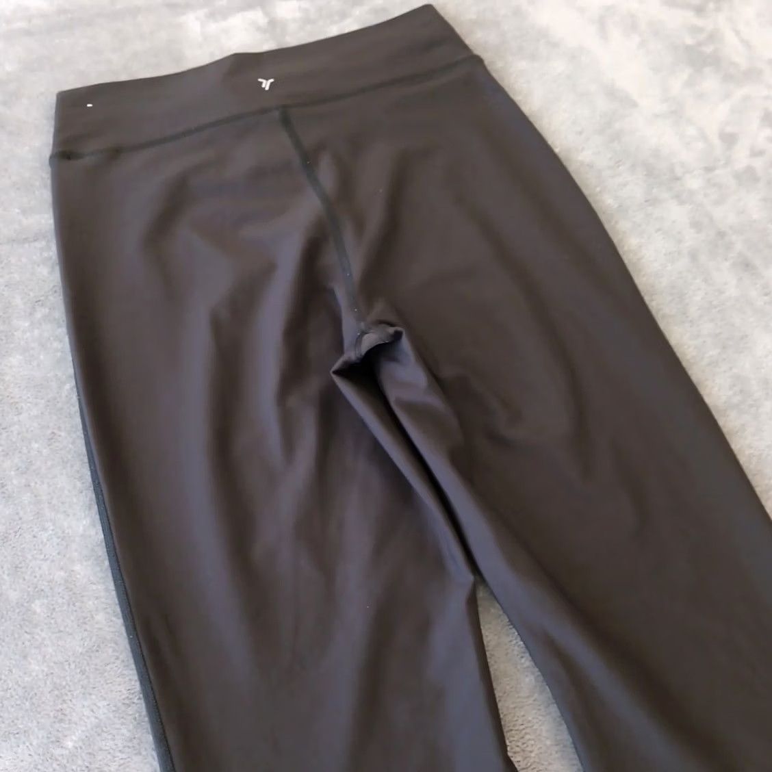 Old Navy Old Navy Active Powersoft Ankle Pants Womens Medium Gray Flare Pull On Stretch Size 32" / US 10 / IT 46 - 7 Thumbnail