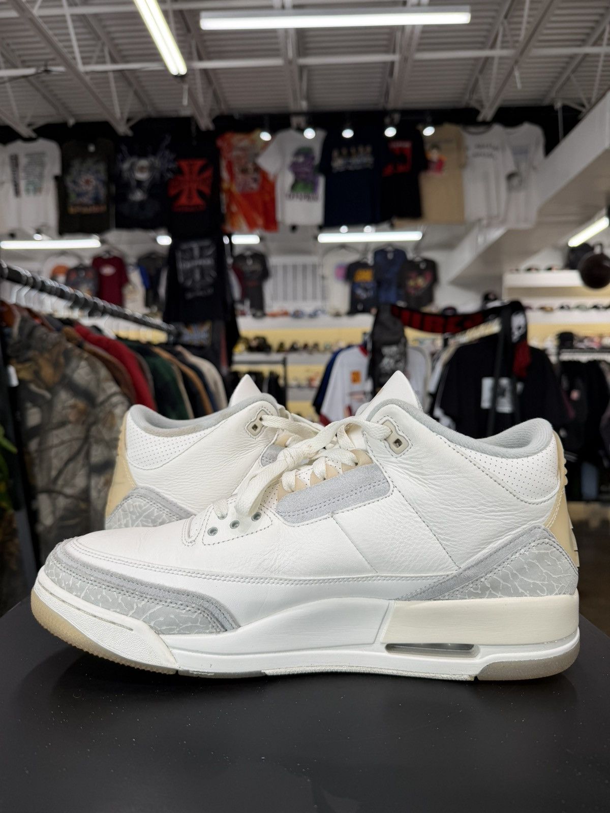 Jordan Brand Air Jordan 3 Craft Ivory Size 13 (2024) Size US 13 / EU 46 - 4 Thumbnail