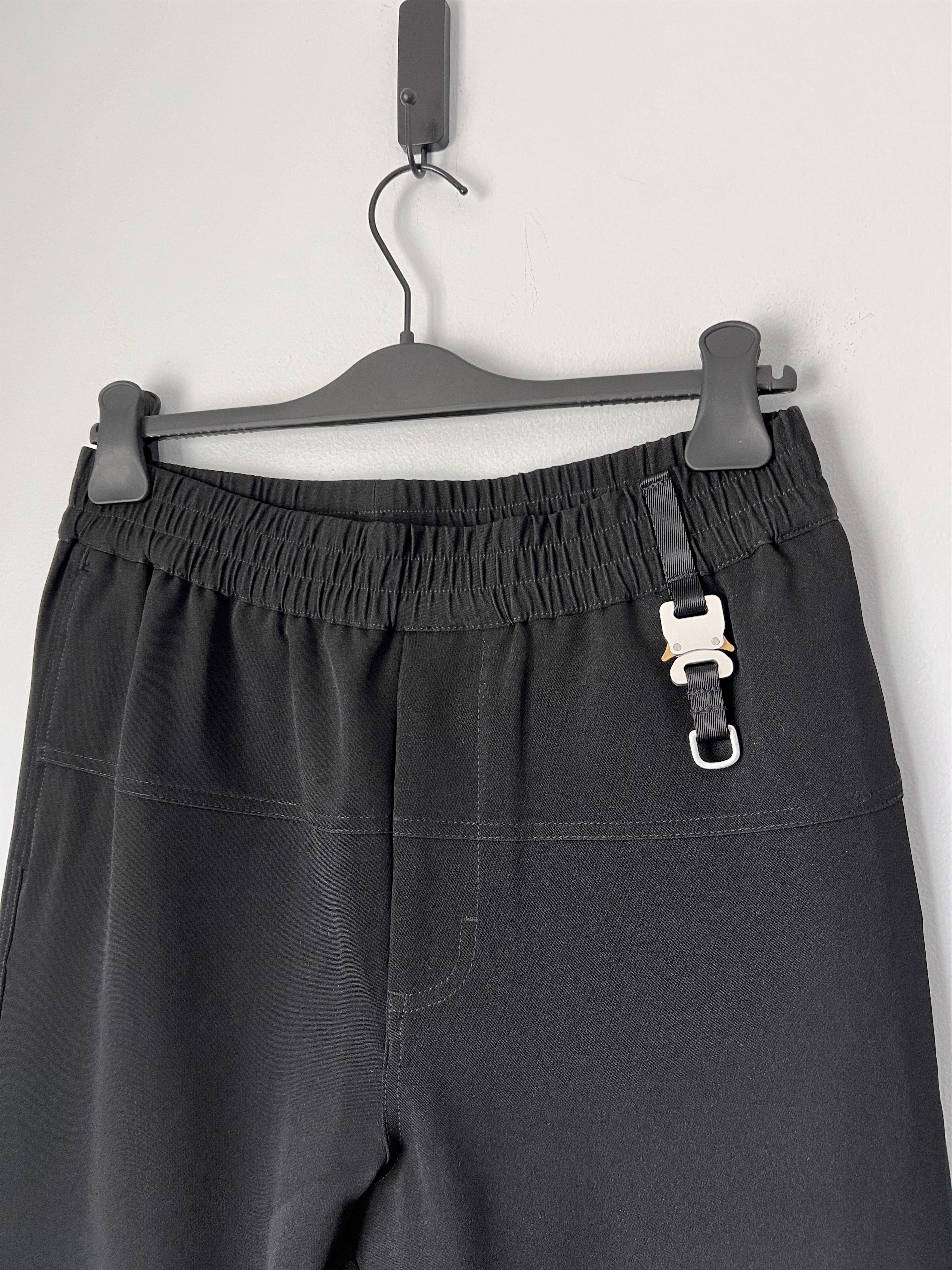 1017 ALYX 9SM 1017 Alyx 9SM Track Pants 2 with Buckle in Black Size US 32 / EU 48 - 2 Thumbnail