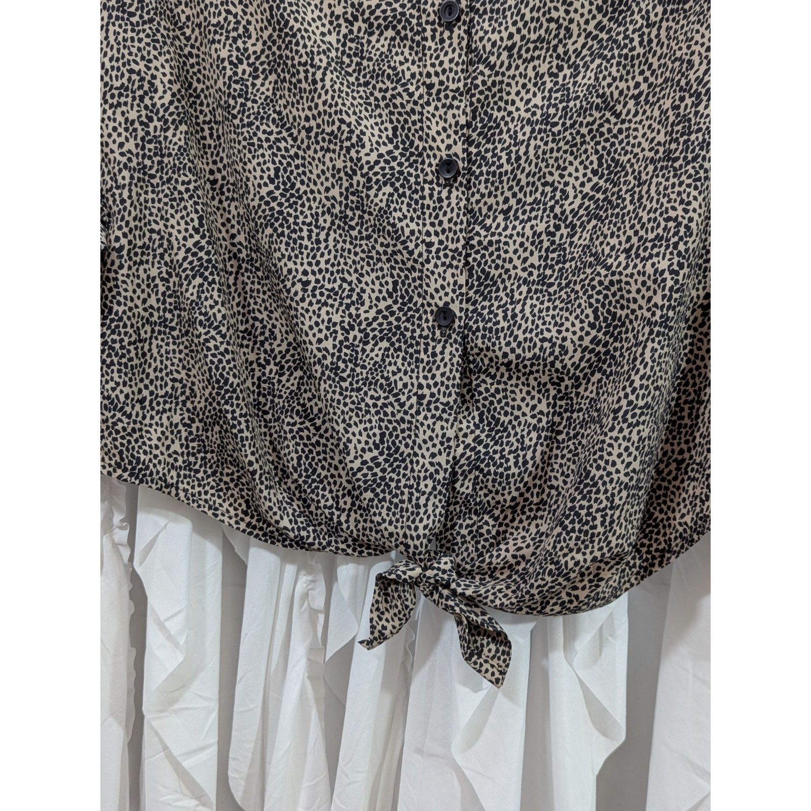 Other Timing Leopard Print Tie Front Button Up Shirt XL Blouse Size XL / US 12-14 / IT 48-50 - 5 Thumbnail