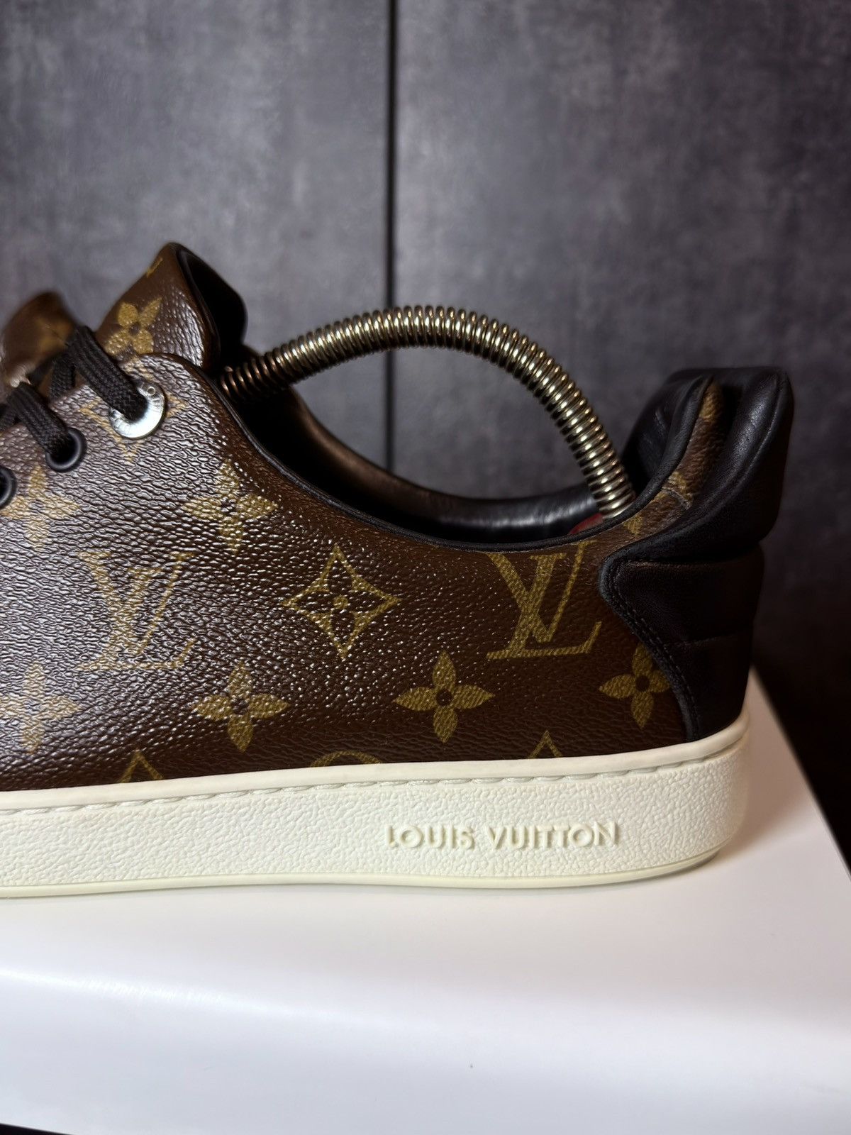 Louis Vuitton Rare Louis Vuitton Frontrow Low Top Sneakers Luxury Size US 9.5 / EU 42-43 - 12 Thumbnail