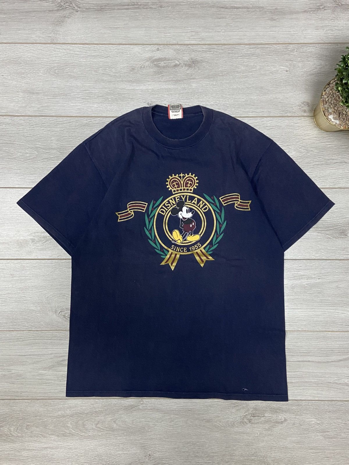 Disney Disneyland Mickey Mouse made in USA vintage t-shirt Size US XL / EU 56 / 4 - 1 Thumbnail