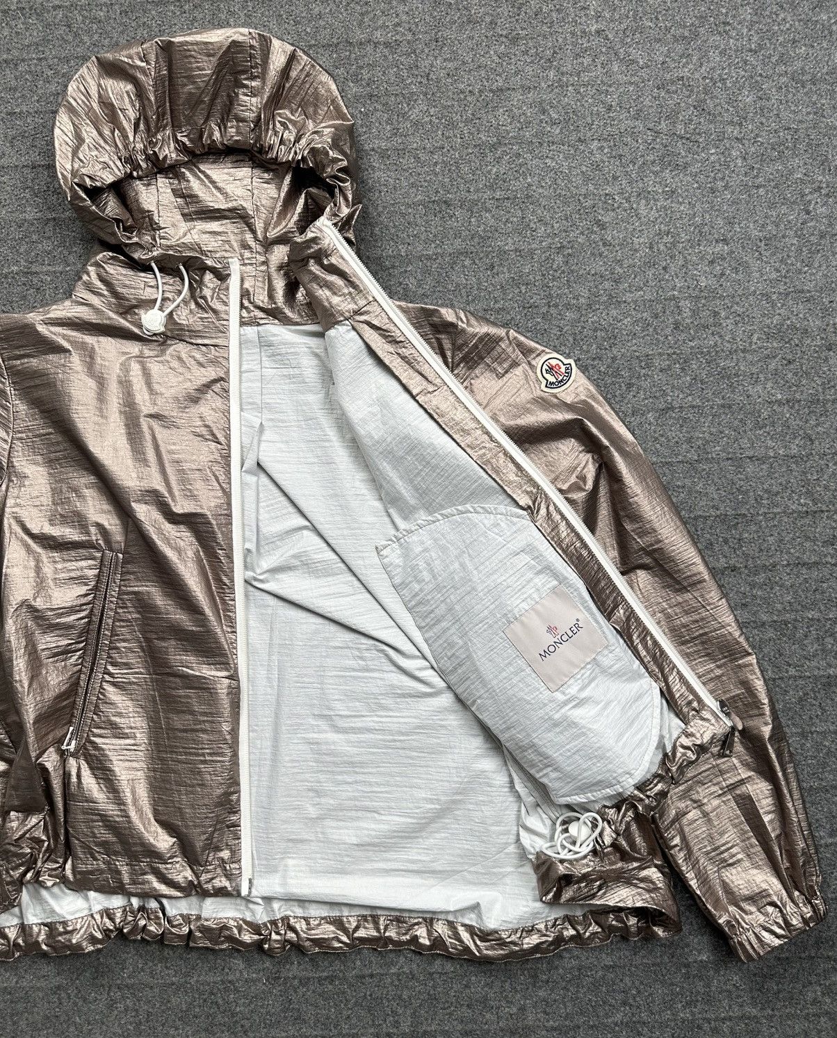 Moncler Moncler - Eschamali Giubbotto - Hooded Metallic Jacket Size M / US 6-8 / IT 42-44 - 9 Thumbnail