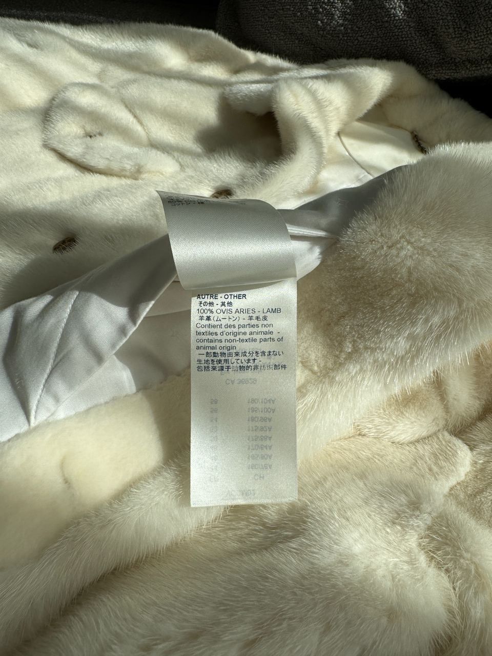 Louis Vuitton Louis Vuitton 100% Mink Fur Jacket SS19 RARE made in FRANCE Size US S / EU 44-46 / 1 - 20 Thumbnail