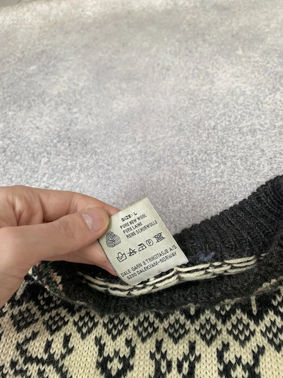 Dale Of Norway × Vintage Vintage DALE OF NORWAY Deer Fair Isle Wool Knit Ski Sweater Size US L / EU 52-54 / 3 - 9 Thumbnail