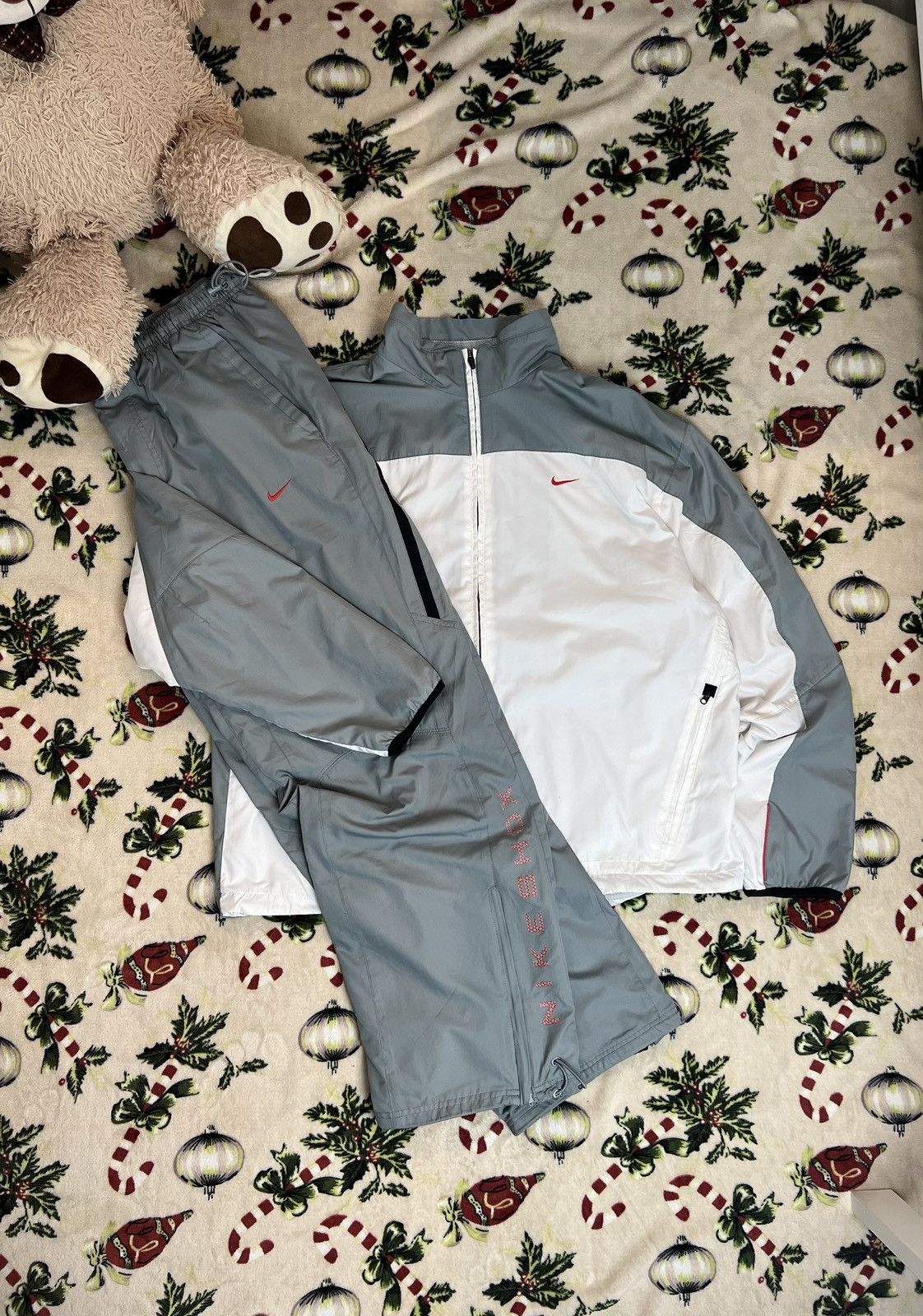 image of Nike Shox Vintage Oversize Nylon Dril Track Suit Y2K in Grey, Men's (Size XL)