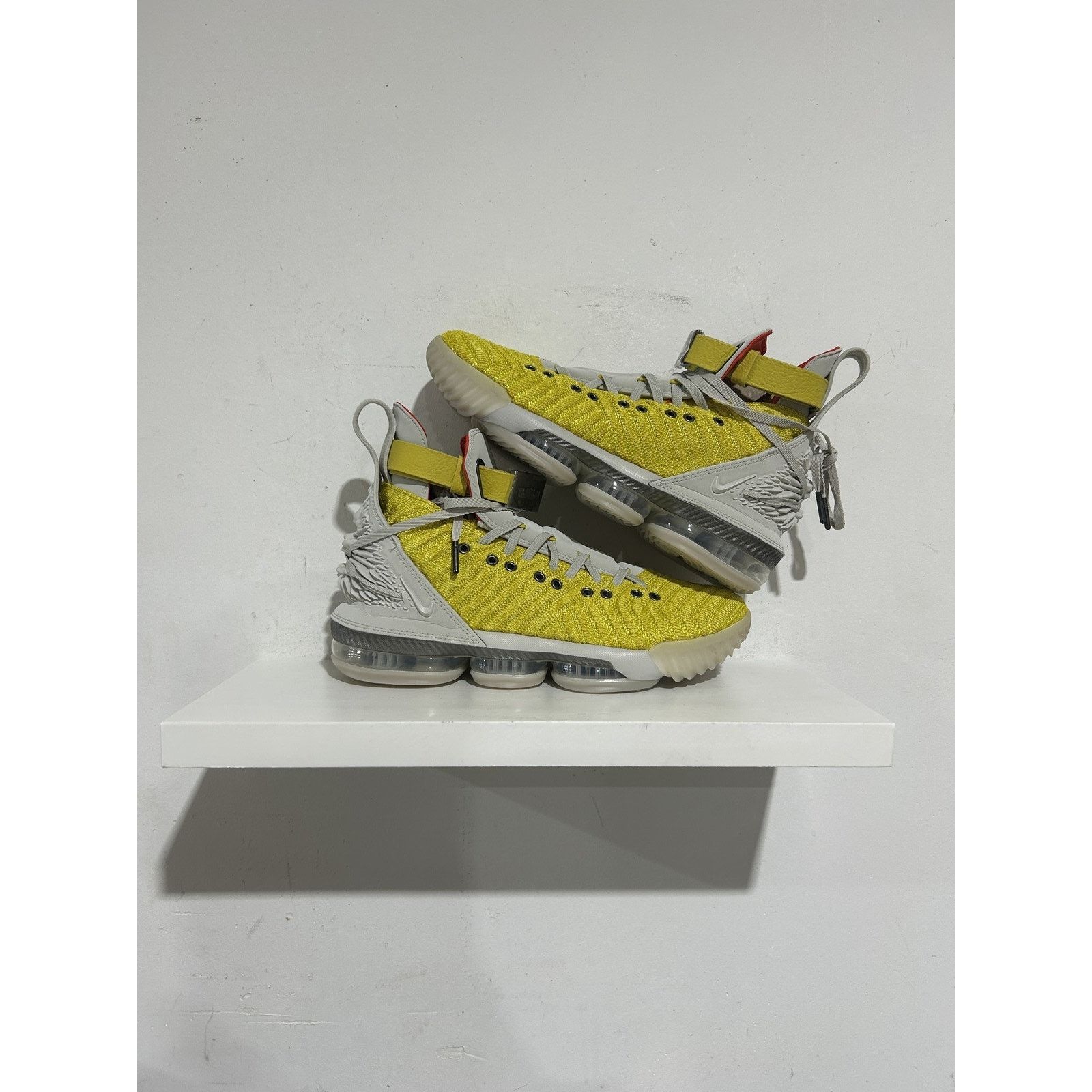 NIKE LEBRON 16 HARLEM FASHION ROW HARLEM STAGE SIZE NEW