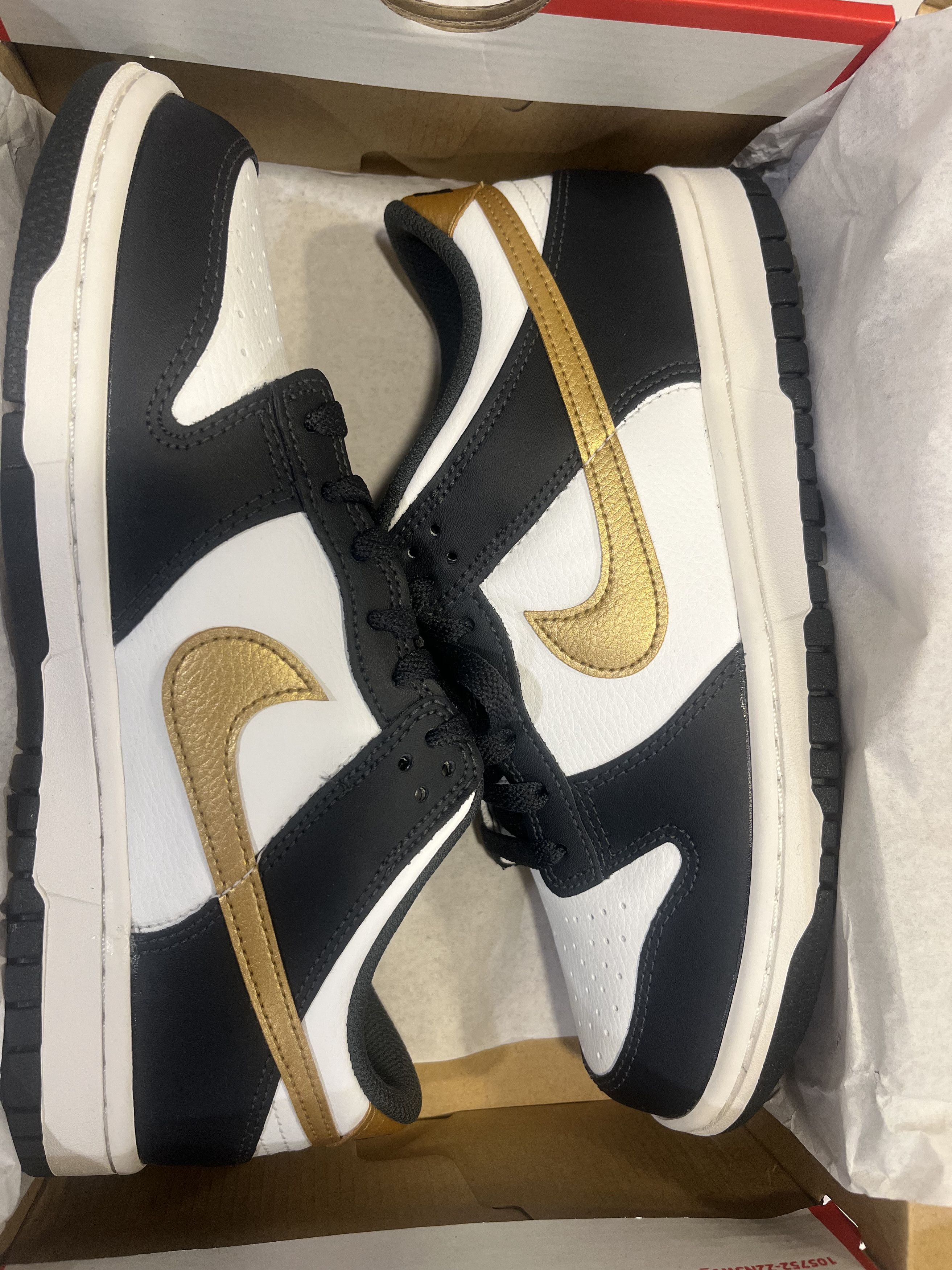 Nike Nike Dunk Low GS 7Y Summit white/ Metallic Gold Size US 7 / EU 40 - 6 Thumbnail