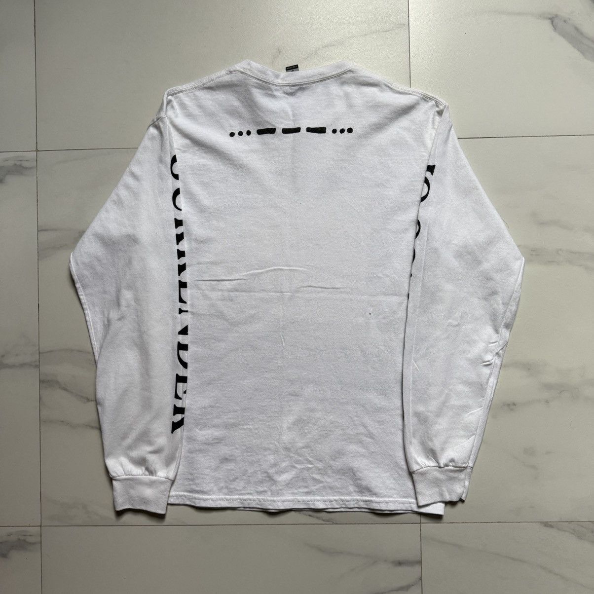 Band Tees U2 Songs Of Surrender Long Sleeve T-Shirt Size US M / EU 48-50 / 2 - 3 Thumbnail