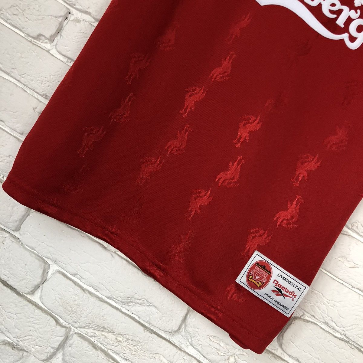 Vintage Retro copy Liverpool 1996 1998 home jersey Size US M / EU 48-50 / 2 - 4 Thumbnail