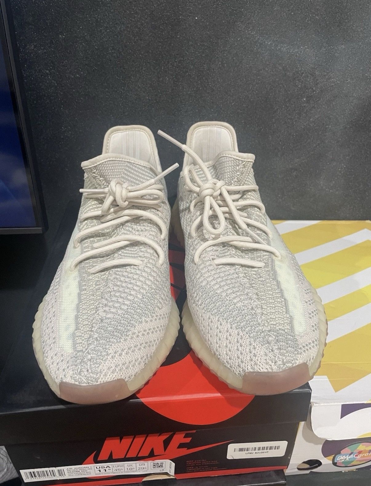 Yeezy Adidas Yeezy 350 Boost V2 Citrin Size 11.5 With Box Size US 12 / EU 45 - 2 Thumbnail