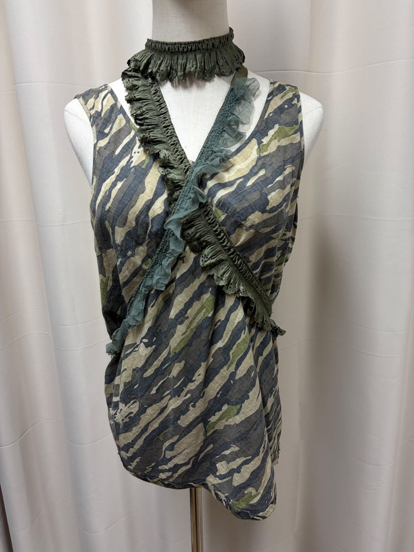 Junya Watanabe Junya Watanabe Camouflage Lace Tank Top Size S / US 4 / IT 40 - 1 Thumbnail