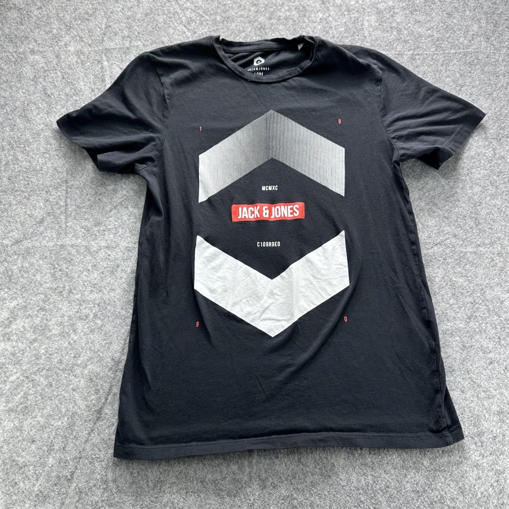 Jack & Jones Jack & Jones Shirt Mens Large Black Graphic Tee Core Chevron Logo Casual Size US L / EU 52-54 / 3 - 2 Thumbnail
