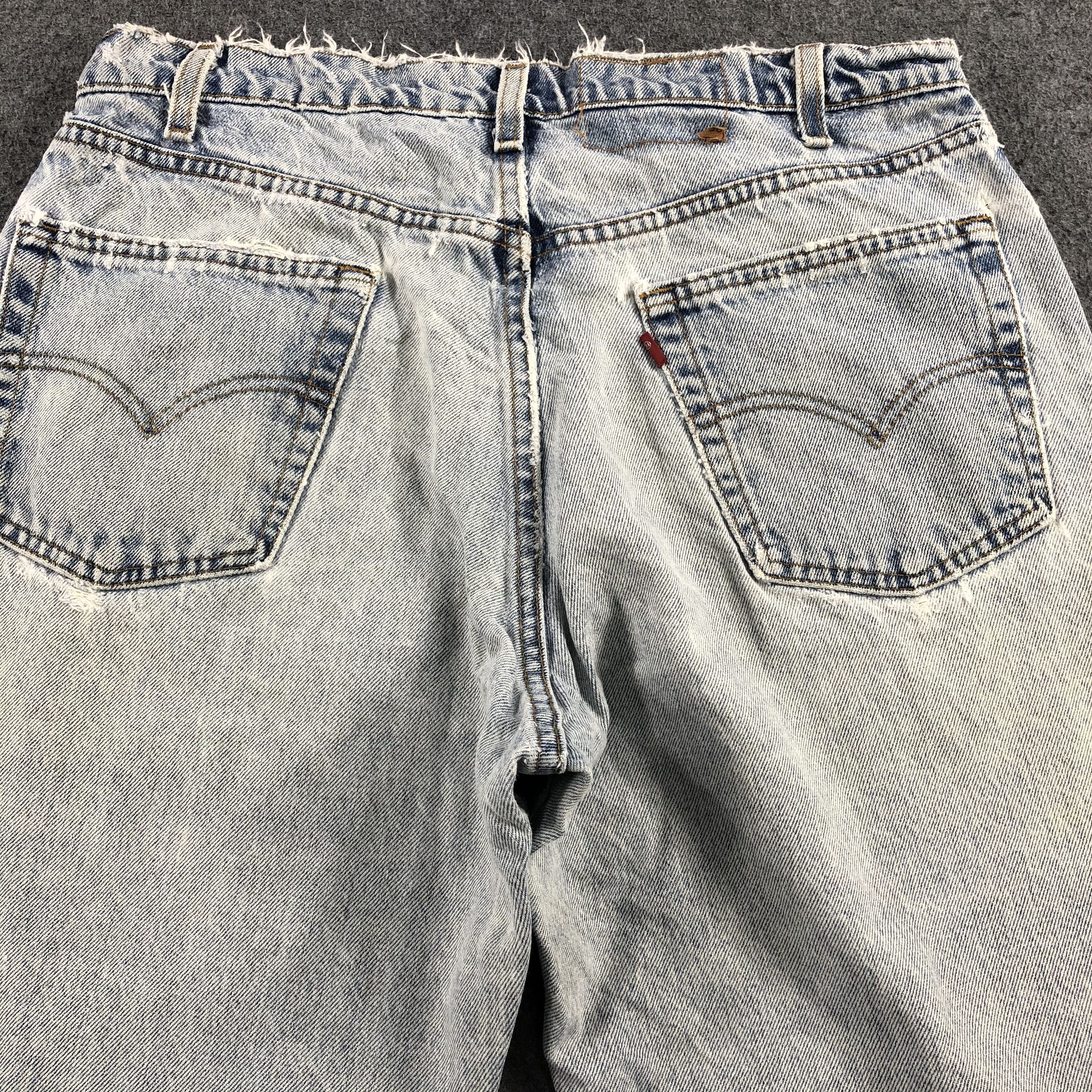 Levi's Vintage 90s Light Wash Levis 550 Jeans-J2188 Size US 33 - 4 Thumbnail