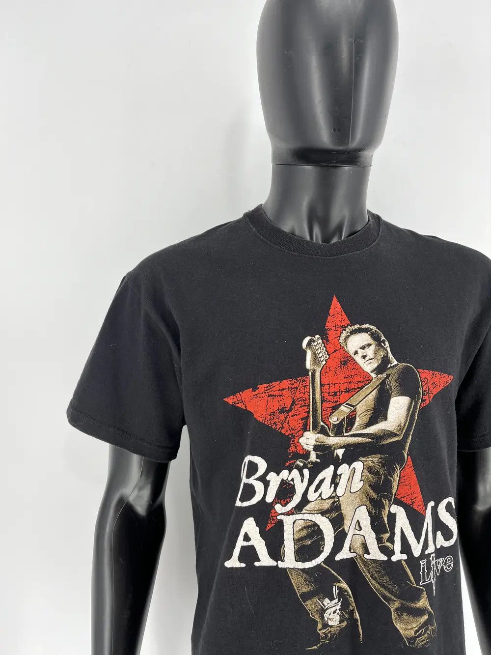 Band Tees Bryan Adams World Tour 2011 Vintage Rock Band Tour Tee Size US L / EU 52-54 / 3 - 3 Thumbnail