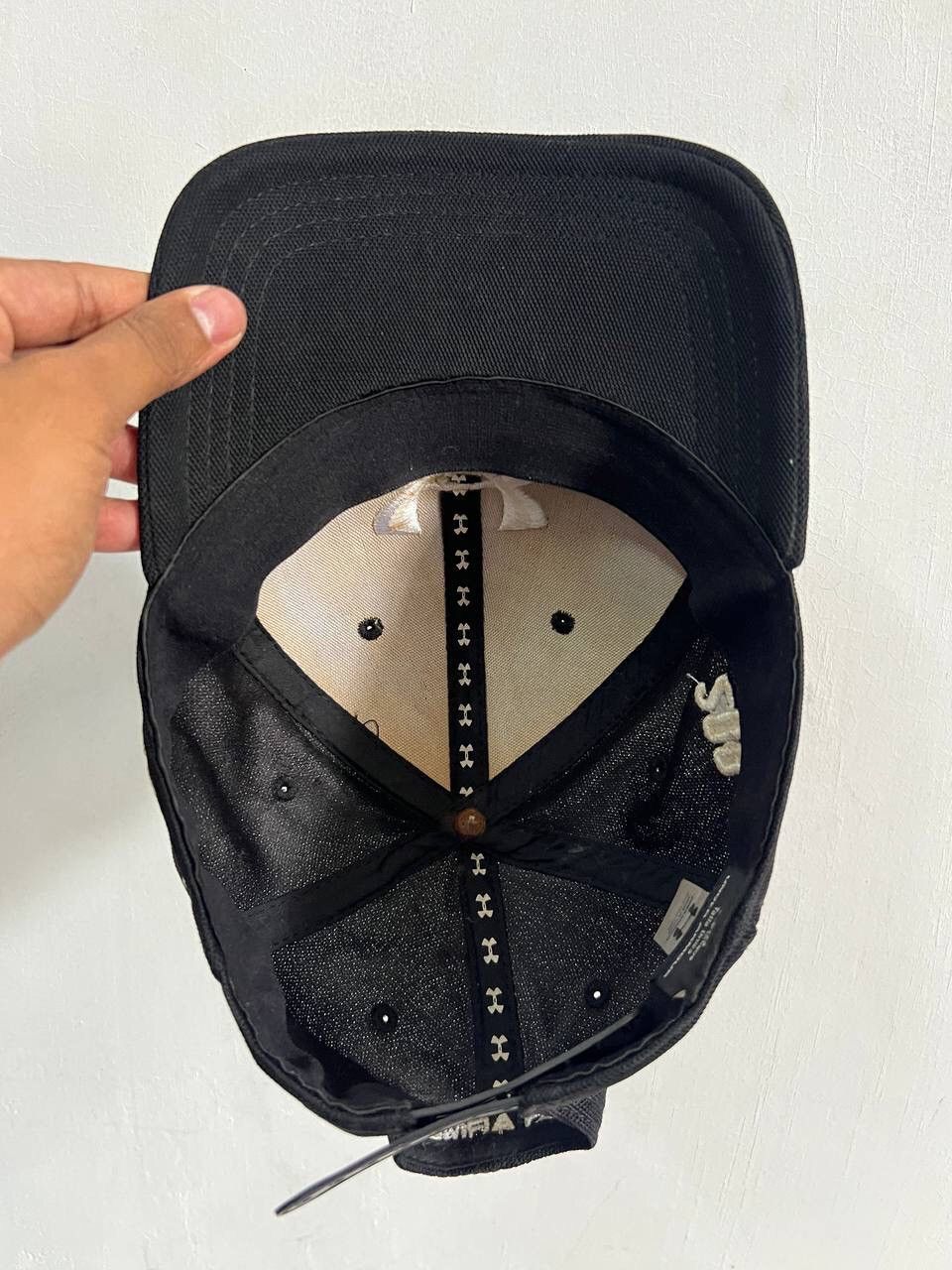 Under Armour Under Armour Golf Black Hat Cap Size ONE SIZE - 7 Thumbnail