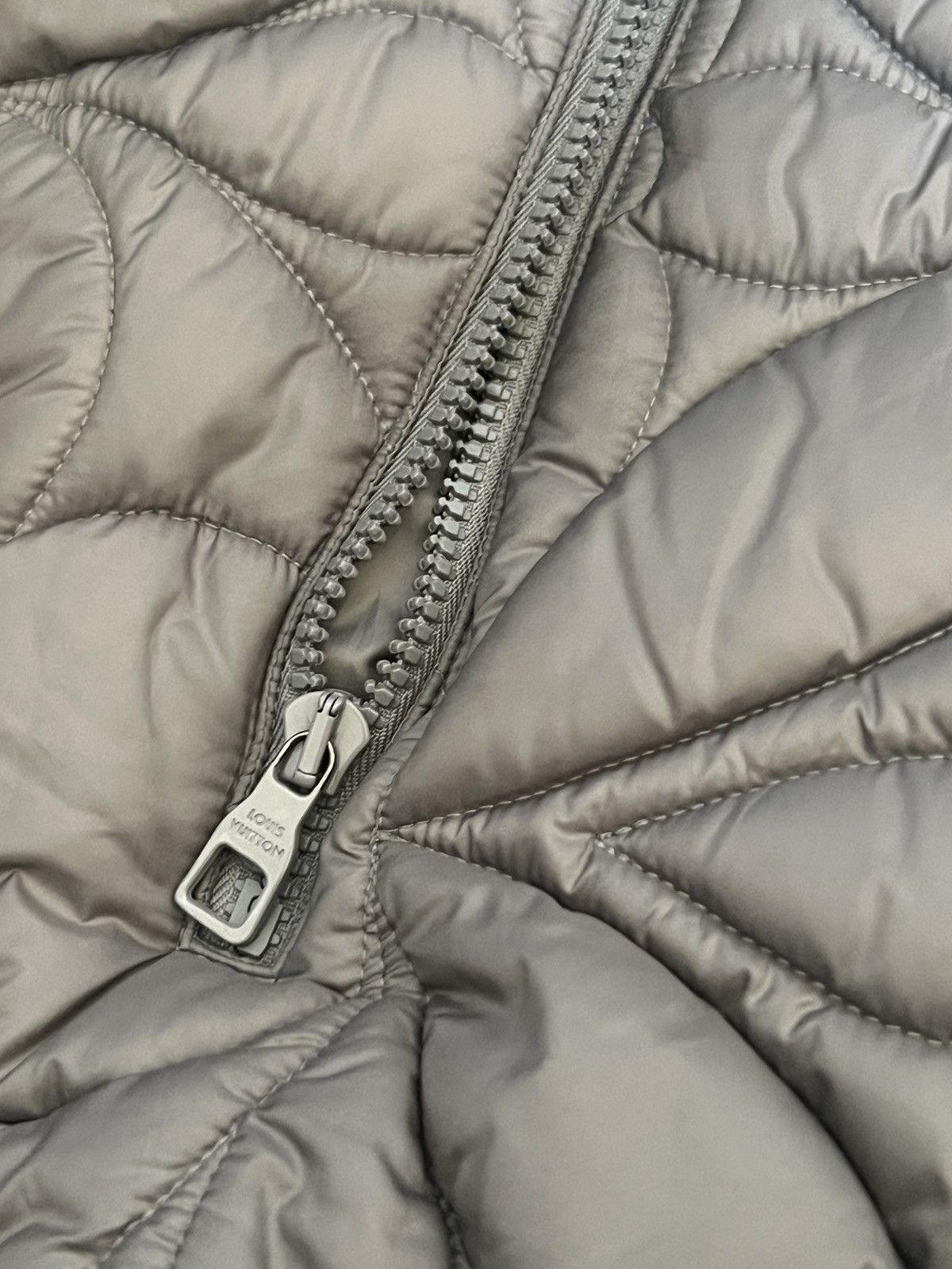 Louis Vuitton LOUIS VUITTON x VIRGIL ABLOH REVERSE JACKET Size US S / EU 44-46 / 1 - 6 Thumbnail