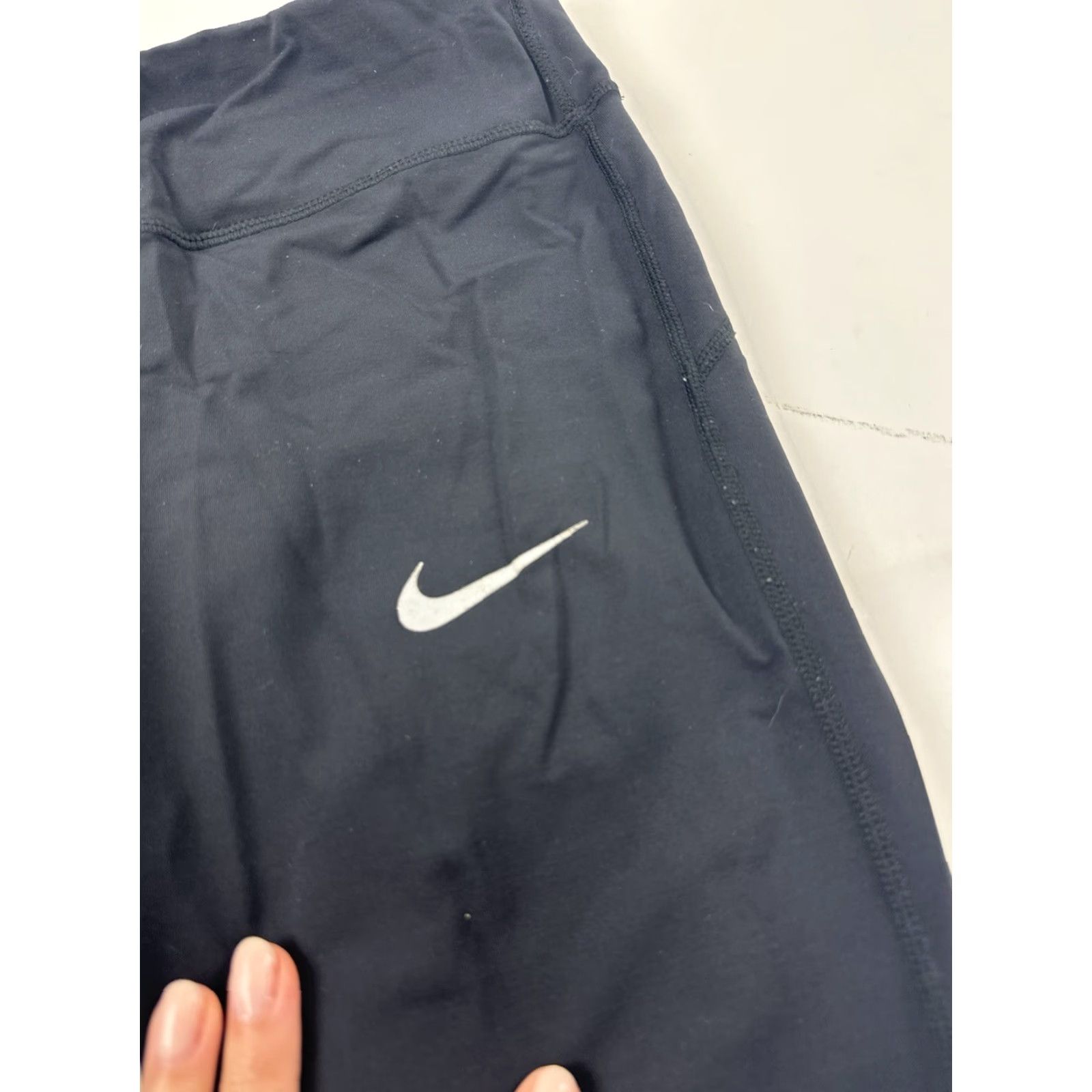 Nike Nike Leggings Women M Black Cropped Dri-FIT Activewear Compression Running Yoga Size 32" / US 10 / IT 46 - 3 Thumbnail