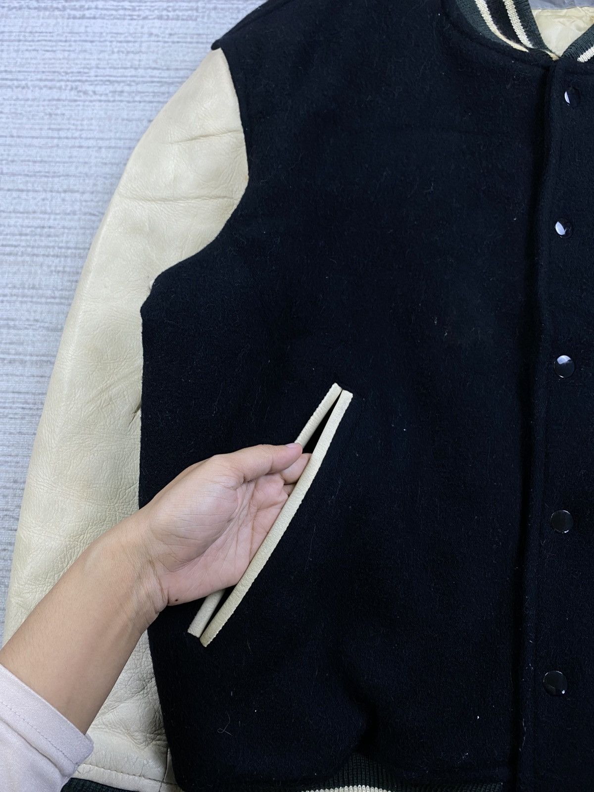 BIGI × Vintage Vtg Men’s Bigi Embroidery Spellout Varsity Leather Jacket Size US L / EU 52-54 / 3 - 6 Thumbnail