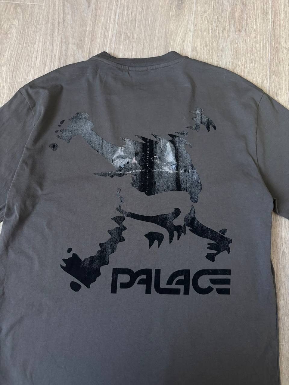 Oakley × Palace Oakley X Palace t shirt men’s very rare Size US L / EU 52-54 / 3 - 4 Thumbnail