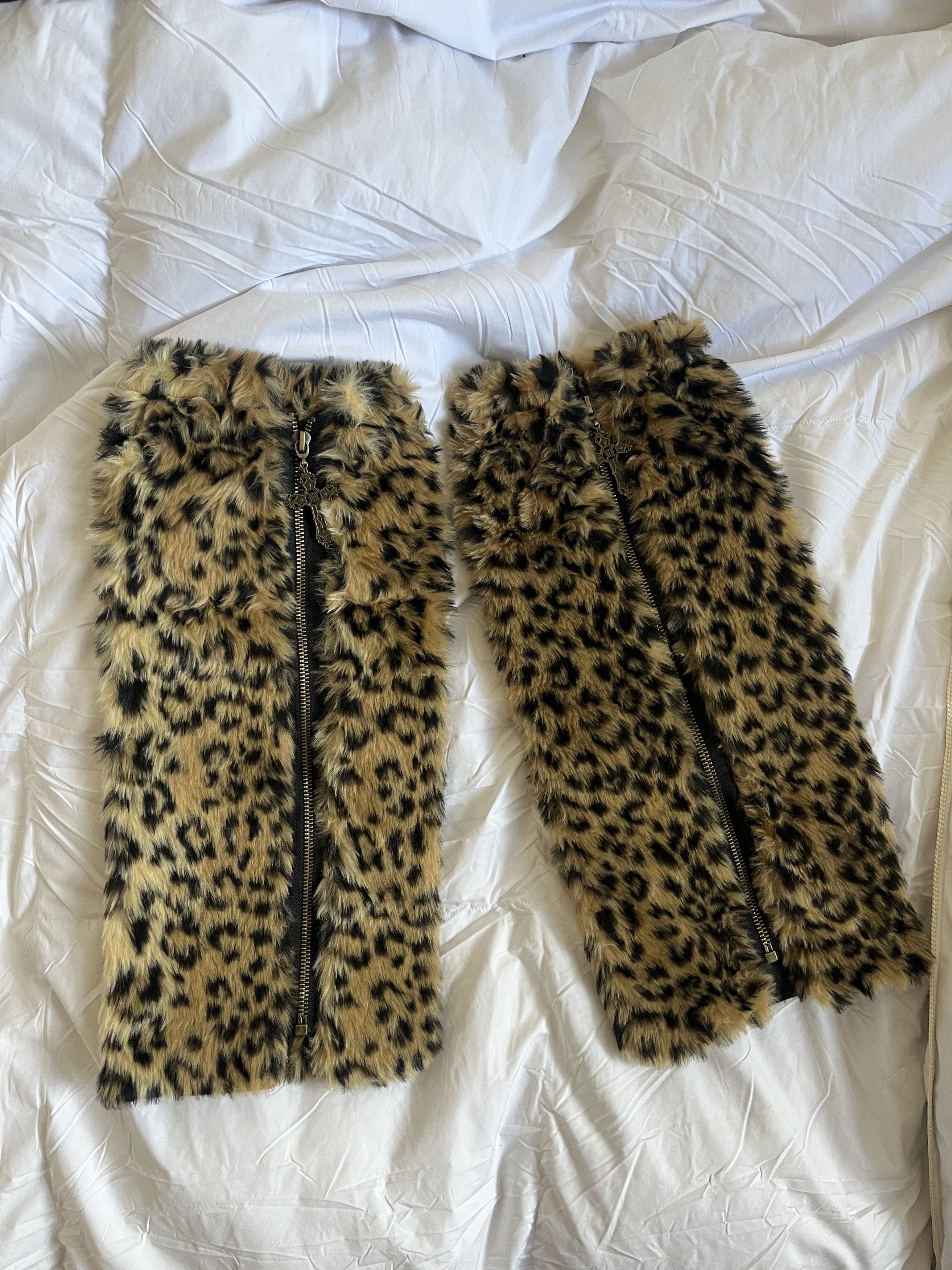 Vintage Gyaru Girl cheetah leg warmers Size ONE SIZE - 1 Thumbnail