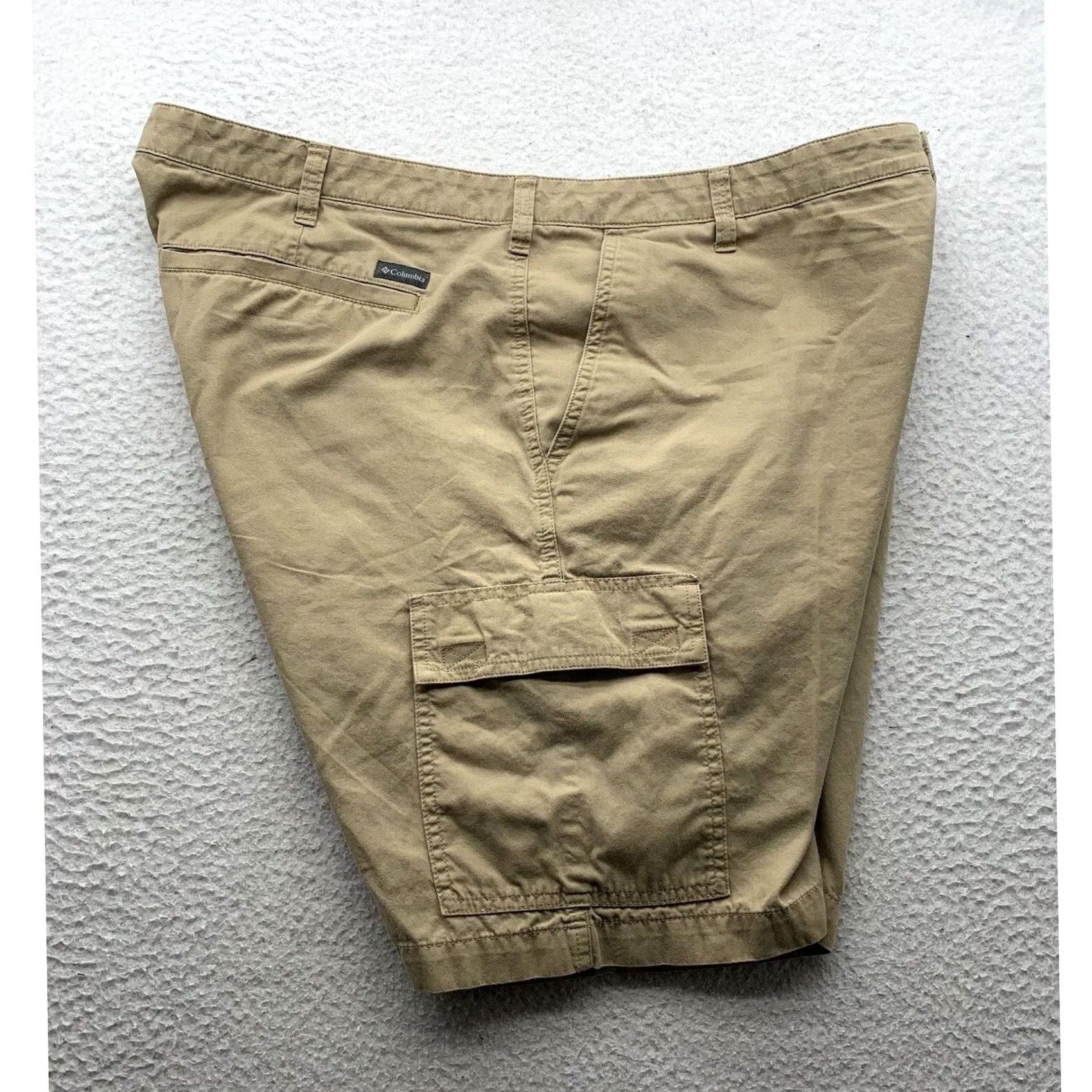 Vintage Columbia Mens Cargo Shorts Tan 42 10" Fishing Hiking Outdoors Size US 42 / EU 58 - 2 Thumbnail