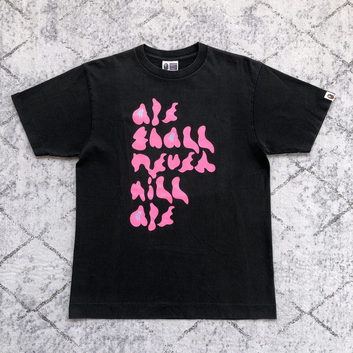 Bape × Kaws RARE OG 2005 APE SHALL NEVER KILL APE Size US M / EU 48-50 / 2 - 1 Thumbnail