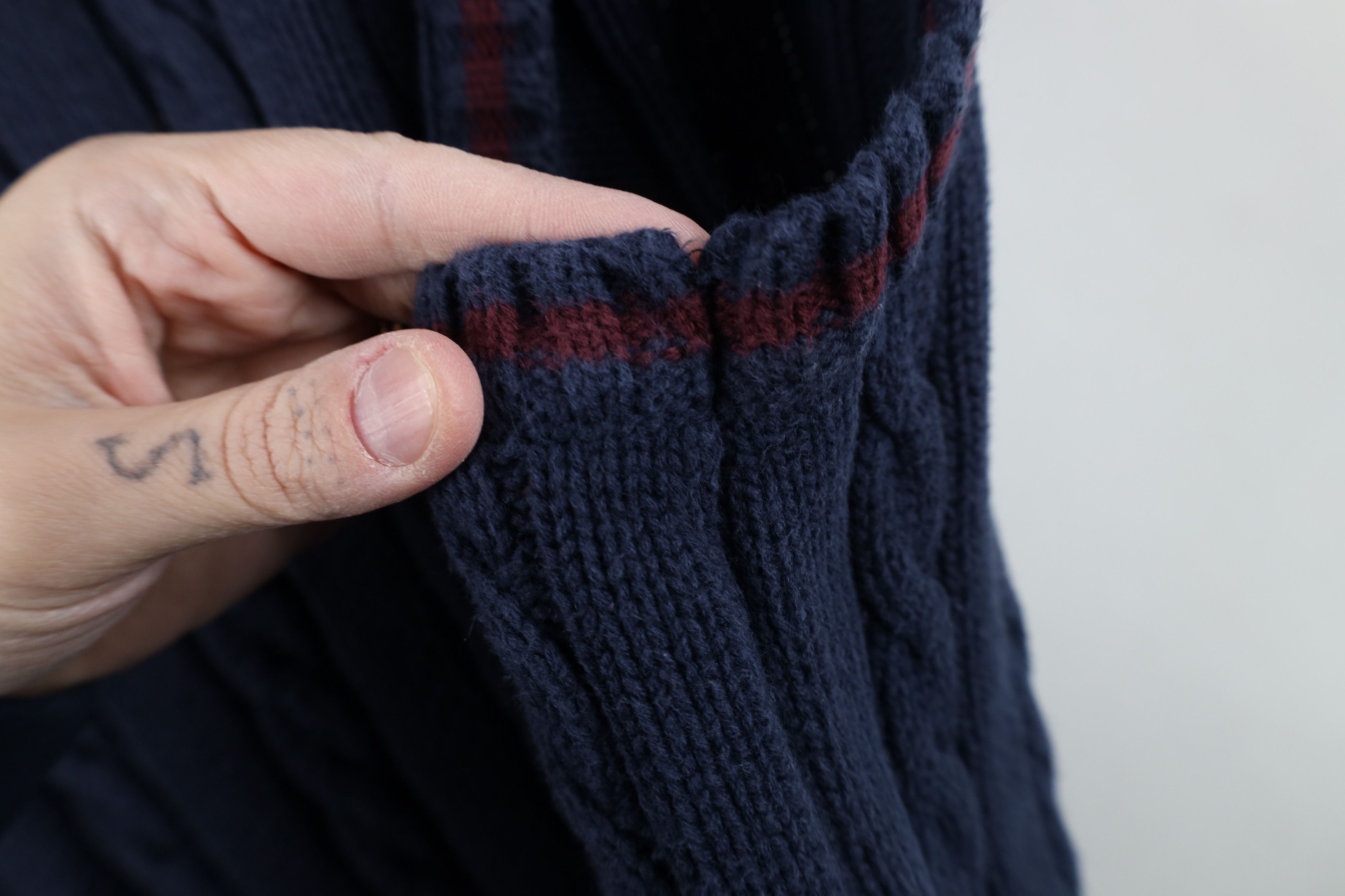 Gap Vintage 90s Gap Chunky Cable Knit Sweater Vest Navy Blue Size US XL / EU 56 / 4 - 7 Thumbnail