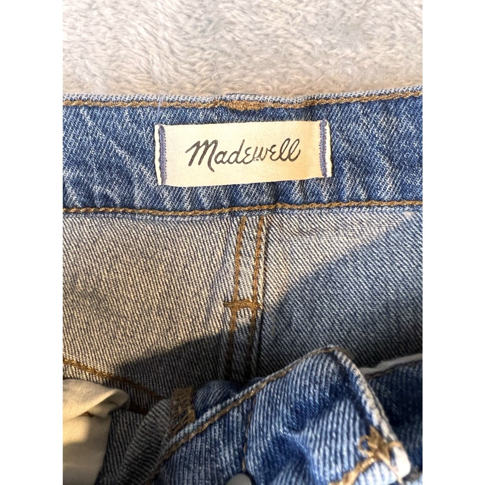 Madewell Madewell Jeans 25 Blue High Rise Slim Boyjean Distressed Raw Hem Women Size 42" / US 20 - 6 Thumbnail