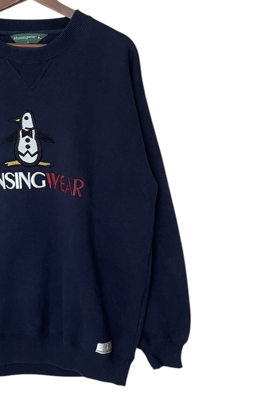 Vintage Vintage Brand Munsingwear Big Logo Sweatshirt 1990s Size US L / EU 52-54 / 3 - 4 Thumbnail