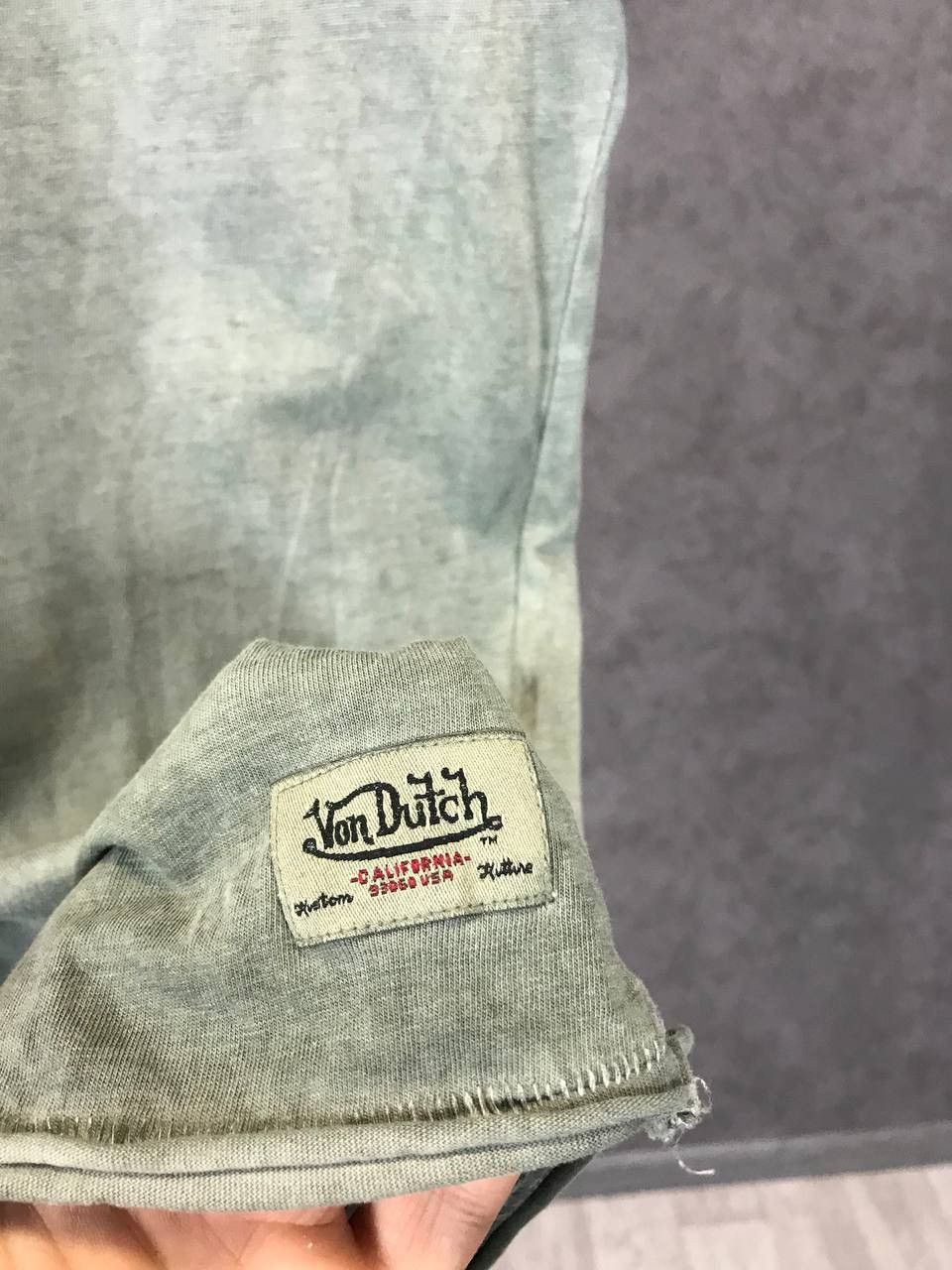 Designer Von Dutch California designer USA v neck overprinted tee Size US XL / EU 56 / 4 - 6 Thumbnail