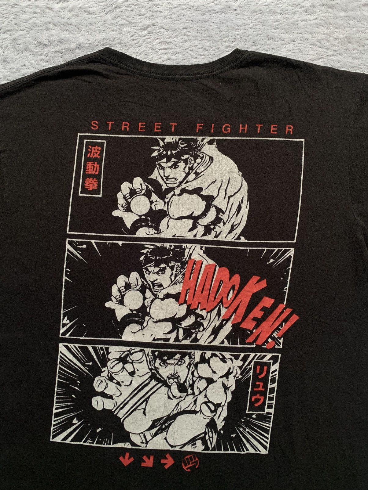 Street Fighter Vintage Capcom Ryu Hadoken licenced for usa by CHANGES Size US L / EU 52-54 / 3 - 2 Thumbnail