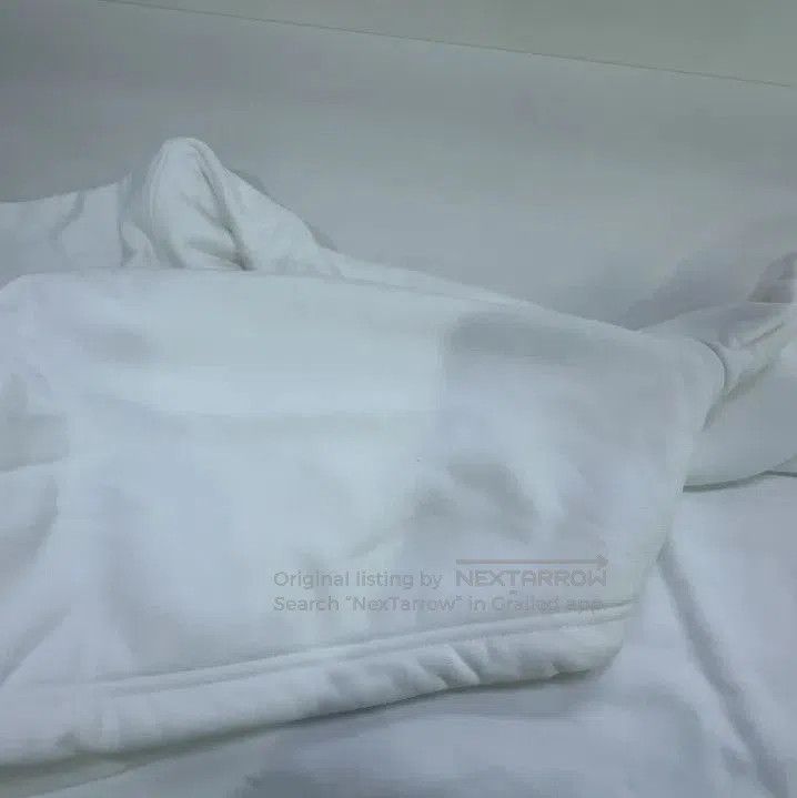 Balenciaga Balenciaga Oversized White Hoodie for Men. Size US S / EU 44-46 / 1 - 4 Thumbnail