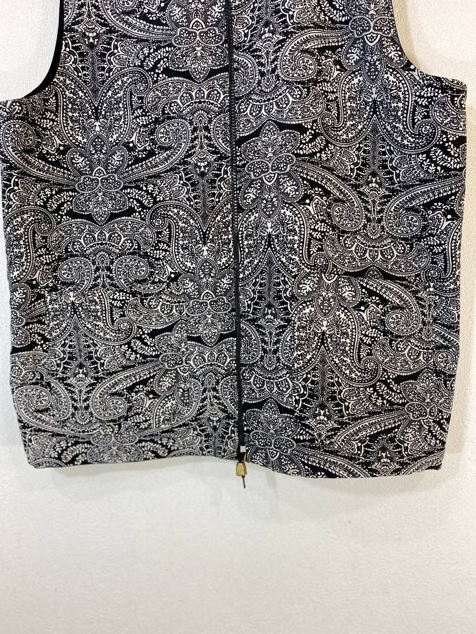 Japanese Brand japanese brand reversible paisley vest very nice design Size US L / EU 52-54 / 3 - 3 Thumbnail