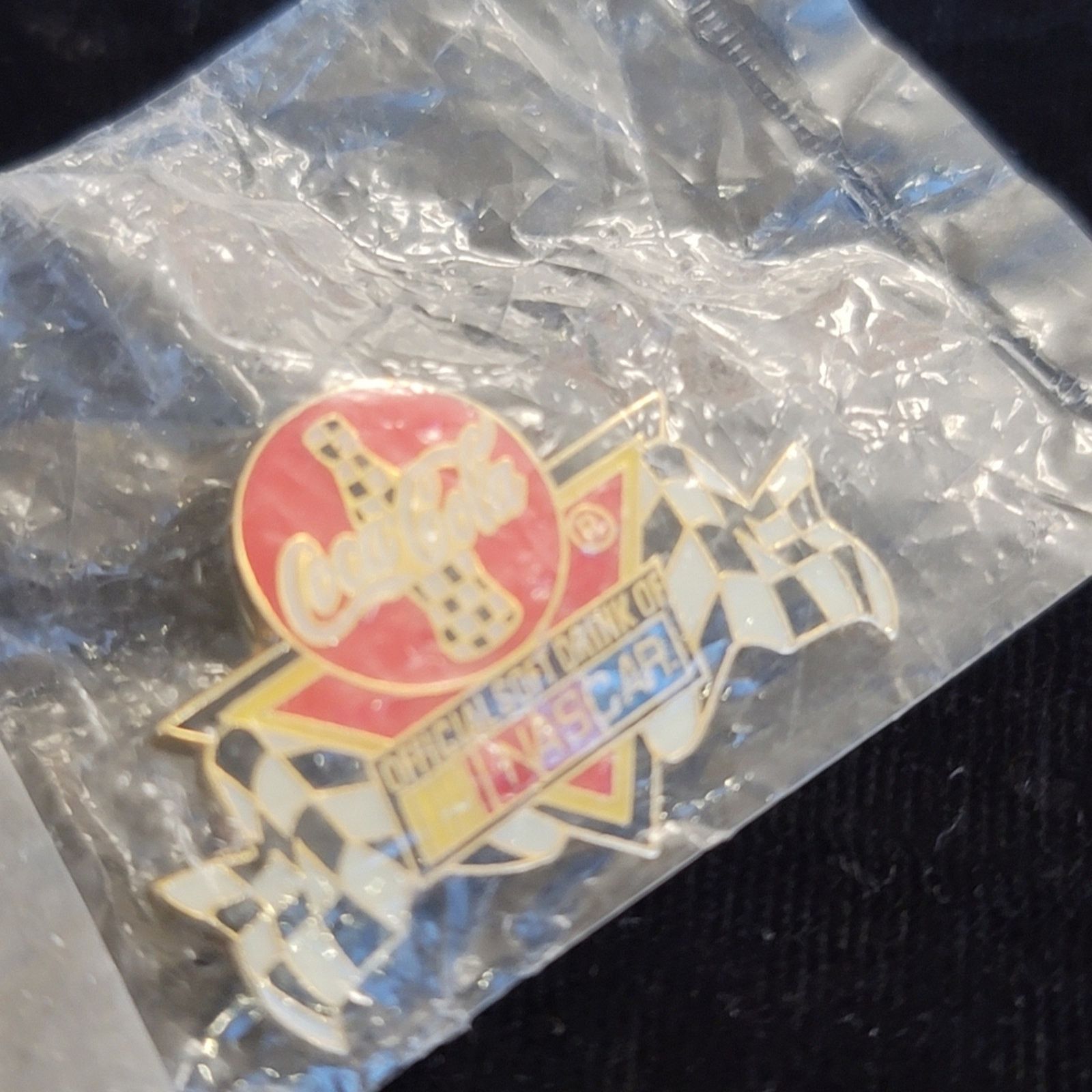 Coca Cola Vtg 1998 Coca Cola NASCAR Racing Lapel Pin Size ONE SIZE - 2 Thumbnail