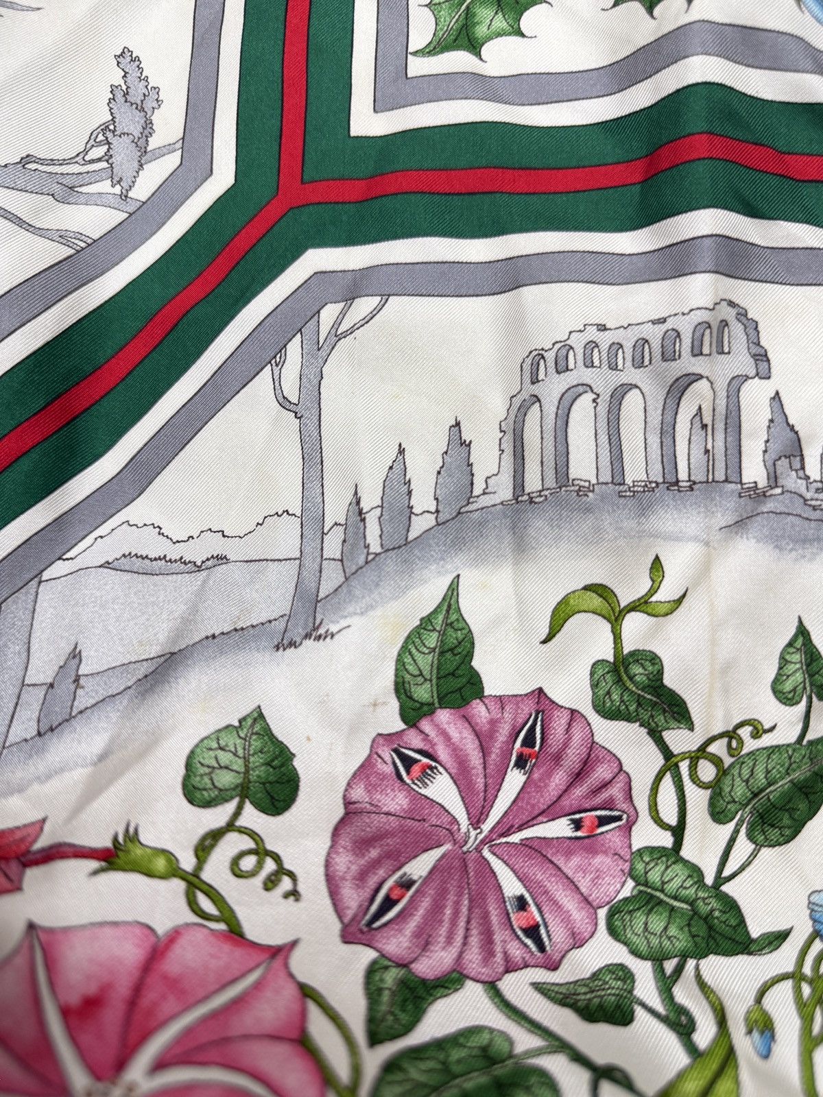 Gucci 🔥🔥🔥ARCHIVE VINTAGE GUCCI SILK SCARF BY VITTORIO ACCORNERO Size ONE SIZE - 4 Thumbnail