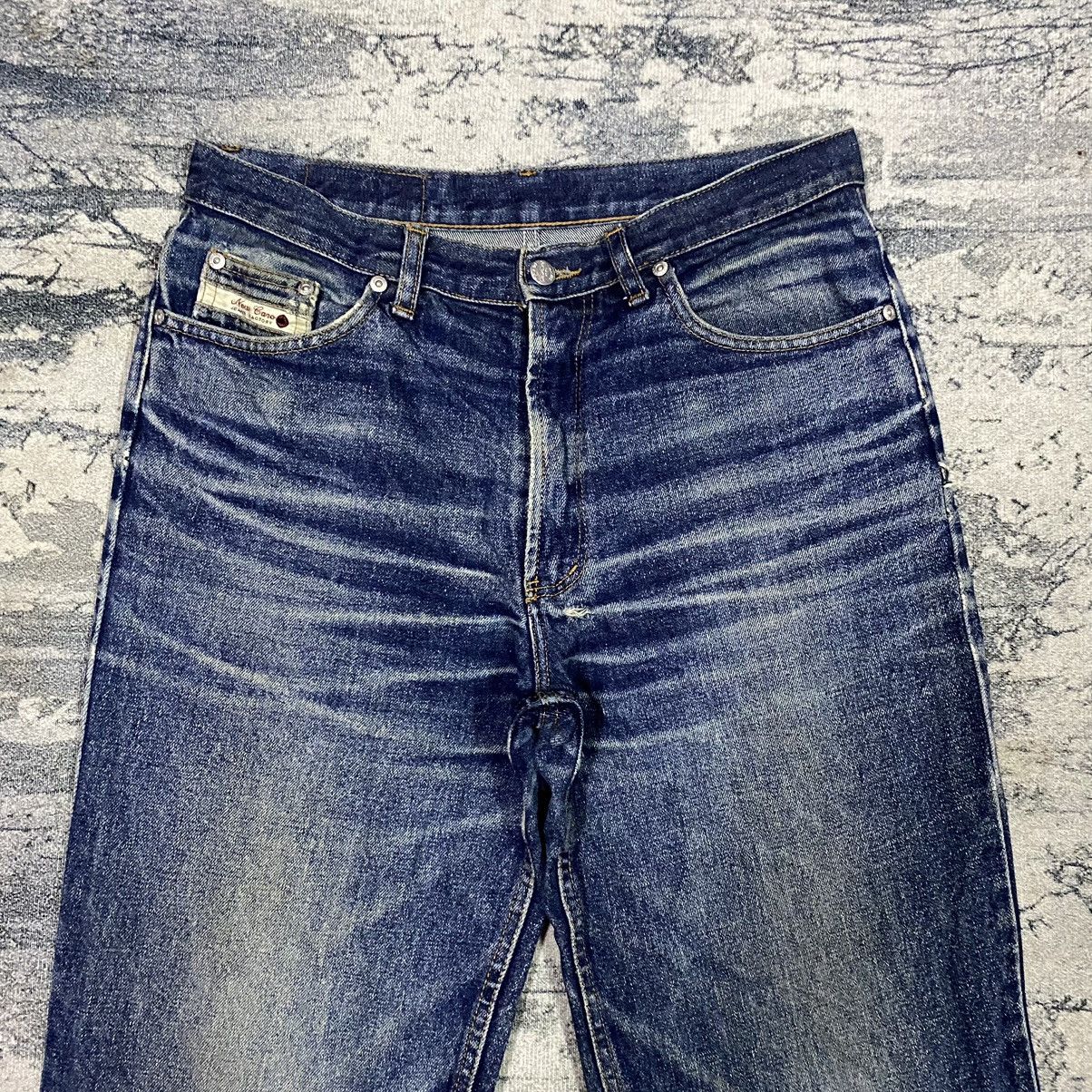 Japanese Brand Vintage New Caro Faded Denim Jeans Size US 32 / EU 48 - 2 Thumbnail