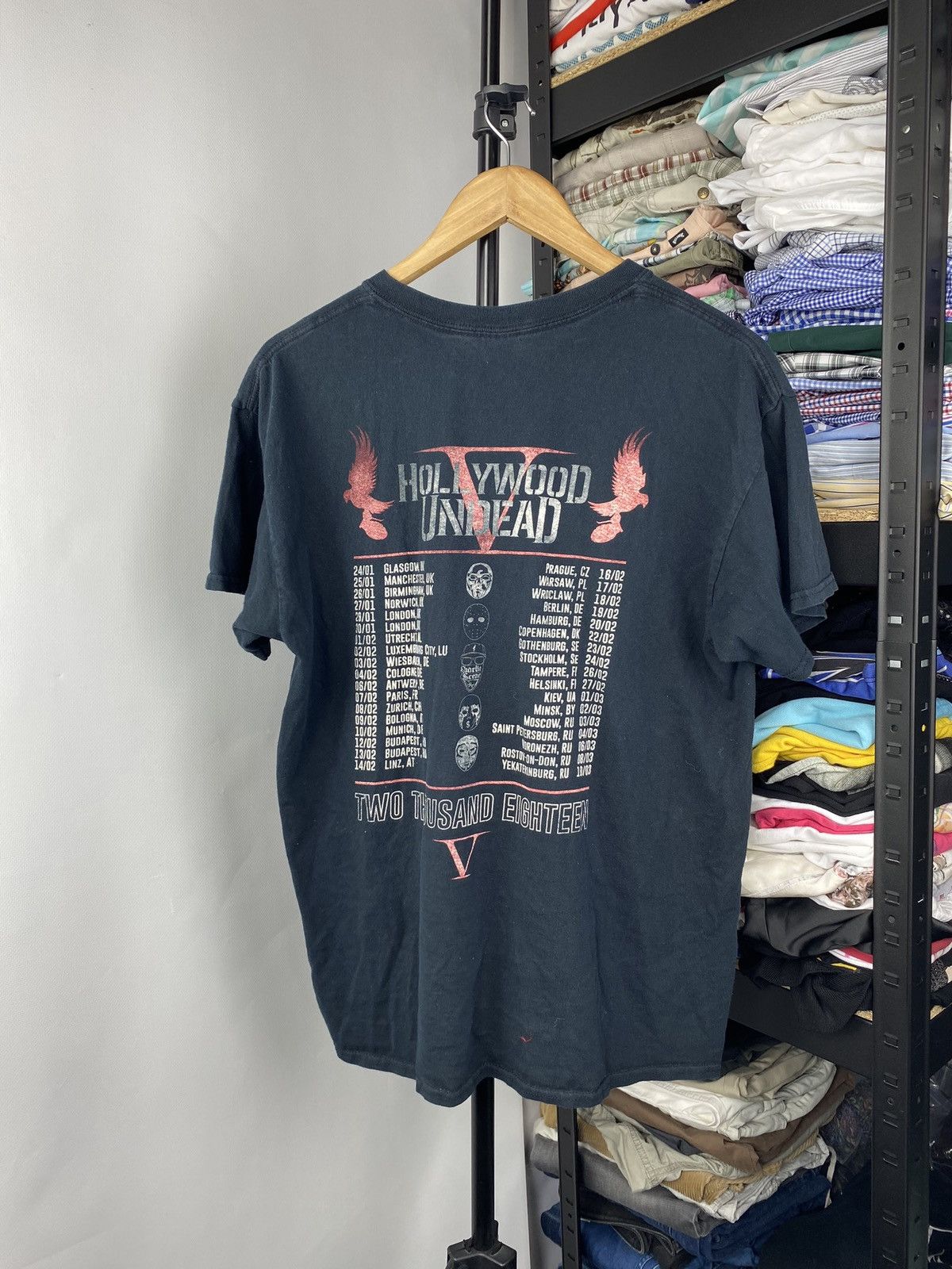 Band Tees × Vintage VNTG Hollywood Undead TWO THOUSAND Band Tour Mens T Shirt Size US L / EU 52-54 / 3 - 2 Thumbnail