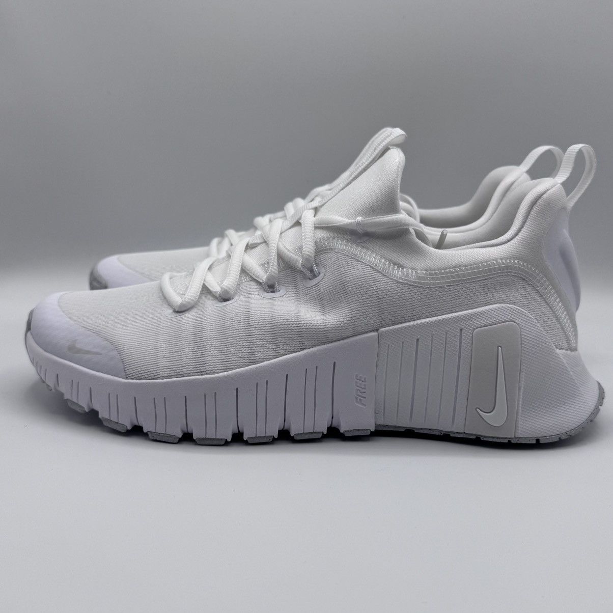 Nike Nike Free Metcon Women Size 8 Platinum Tint FJ7126-101 Size US 8 / IT 38 - 3 Thumbnail