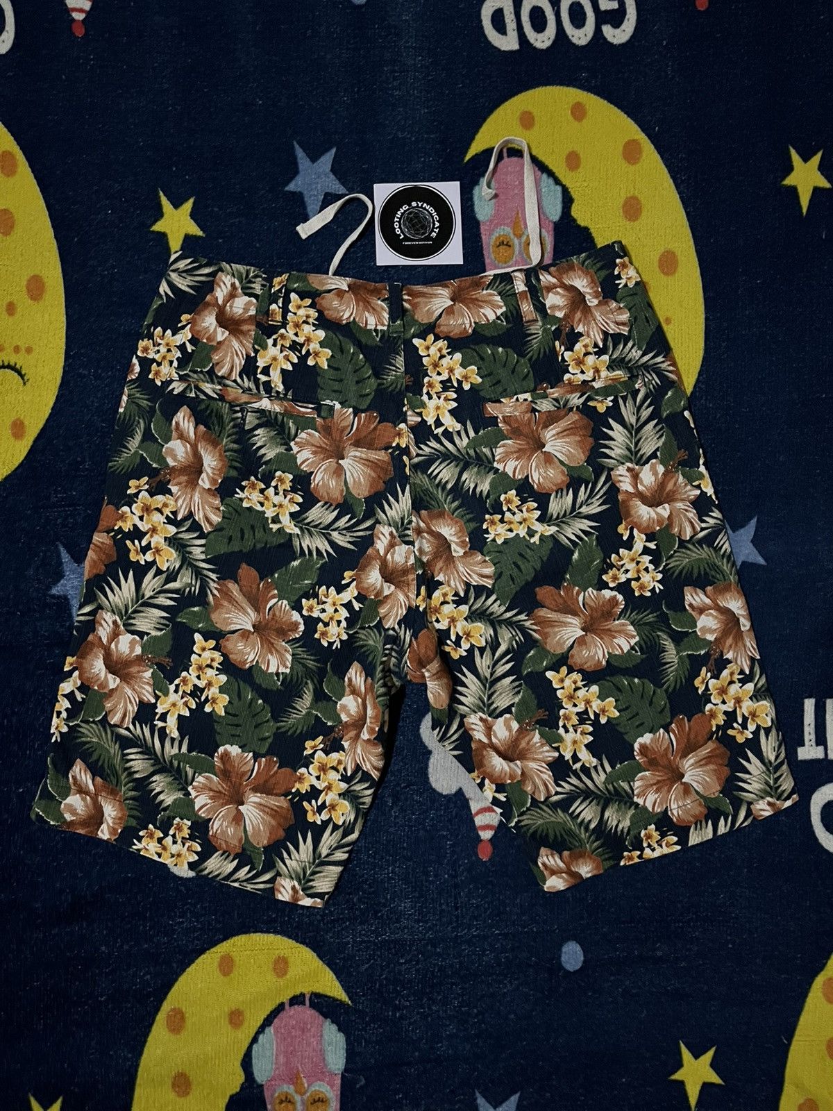 BEAUTY&YOUTH 🔥Beauty & Youth United Arrows Floral Design Short Pants Size US 32 / EU 48 - 4 Thumbnail