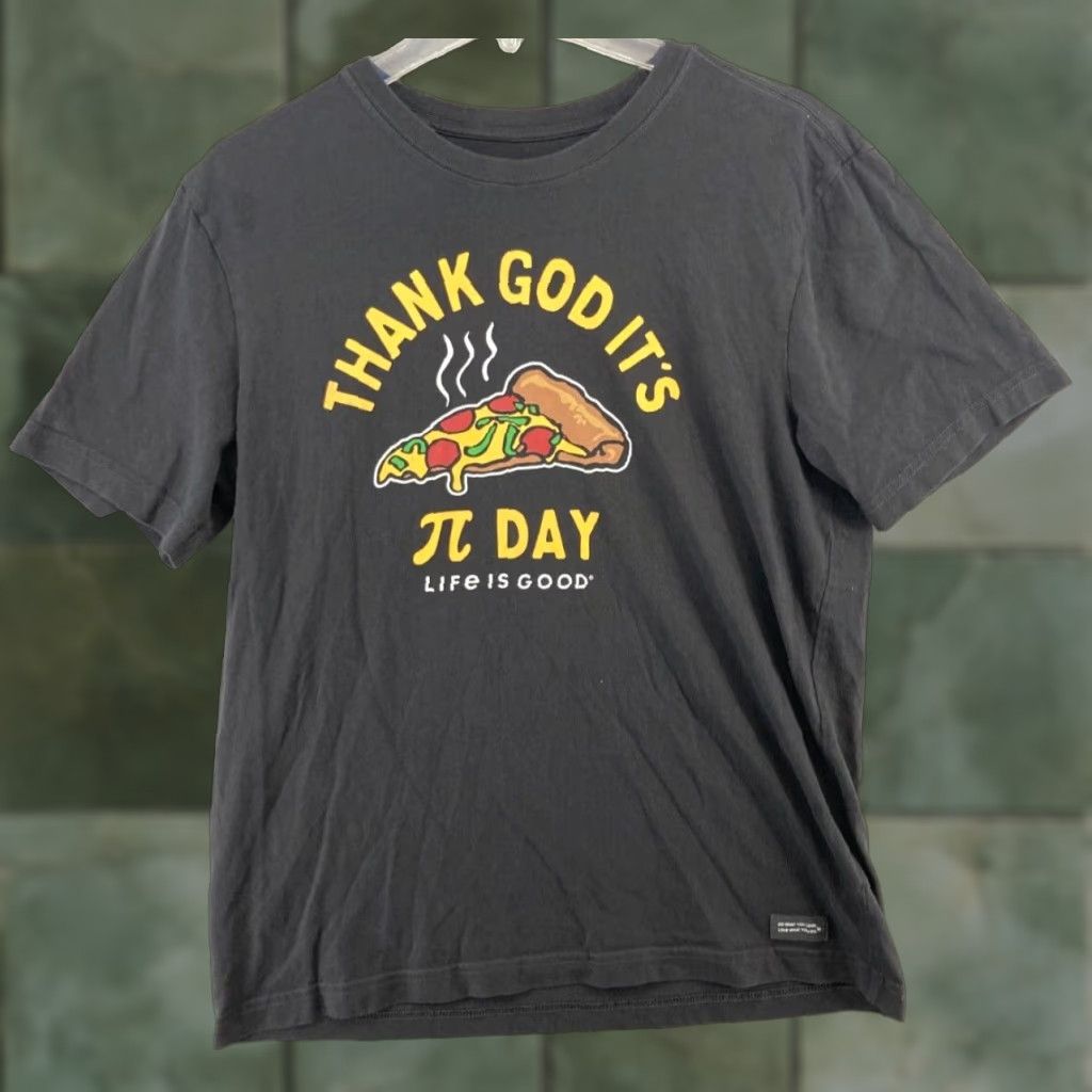 Life is Good Life Is Good Graphic Print T-Shirt XL Gray Crusher Tee Thank God It's Pie Day Mens Size US XL / EU 56 / 4 - 1 Thumbnail