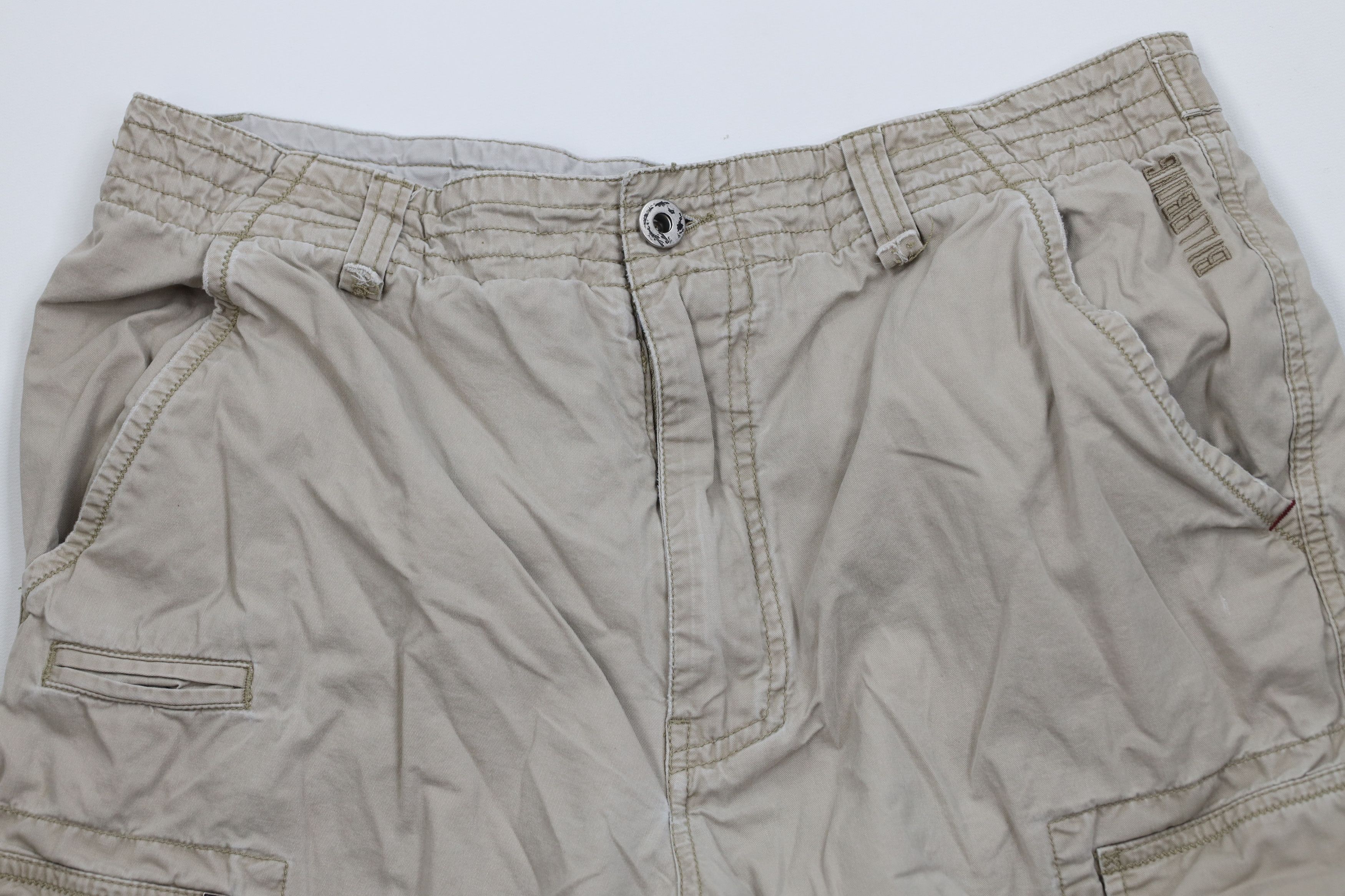 Billabong Vintage Y2K Billabong Surfing Spell Out Cargo Shorts Beige Size US 32 / EU 48 - 2 Thumbnail